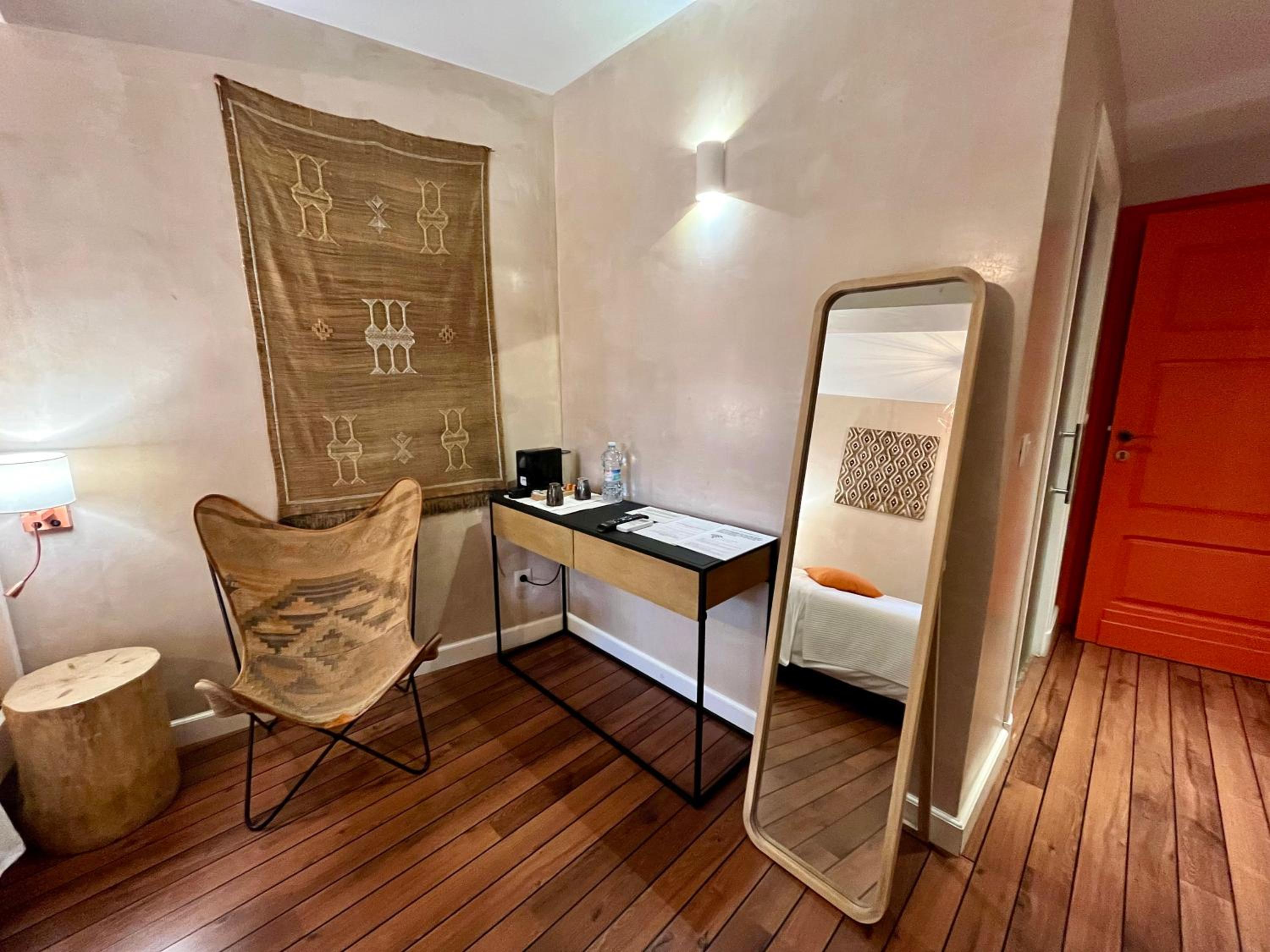 Deluxe Double Room - Photo 2