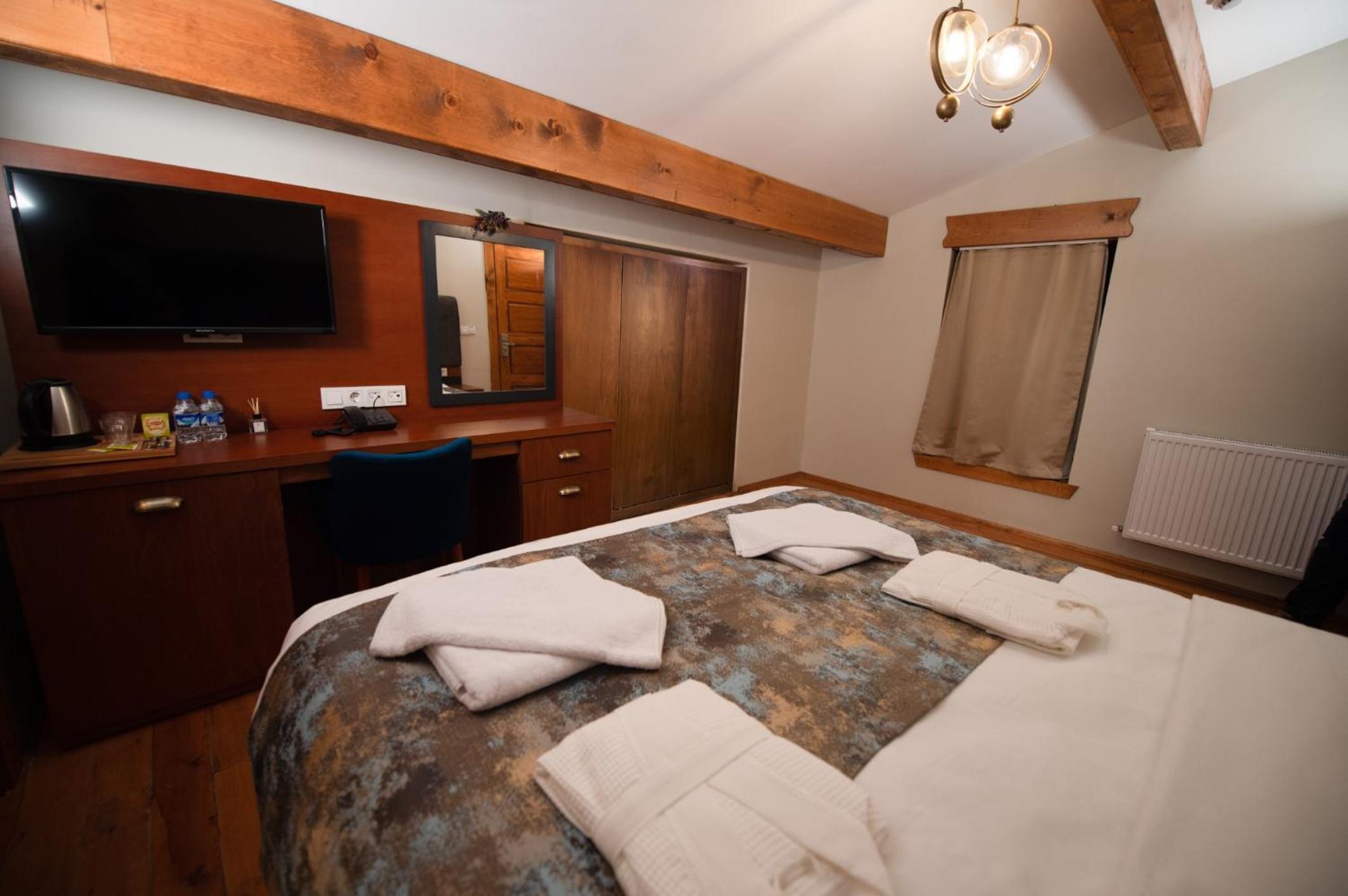 Standard Double Room - Photo 4