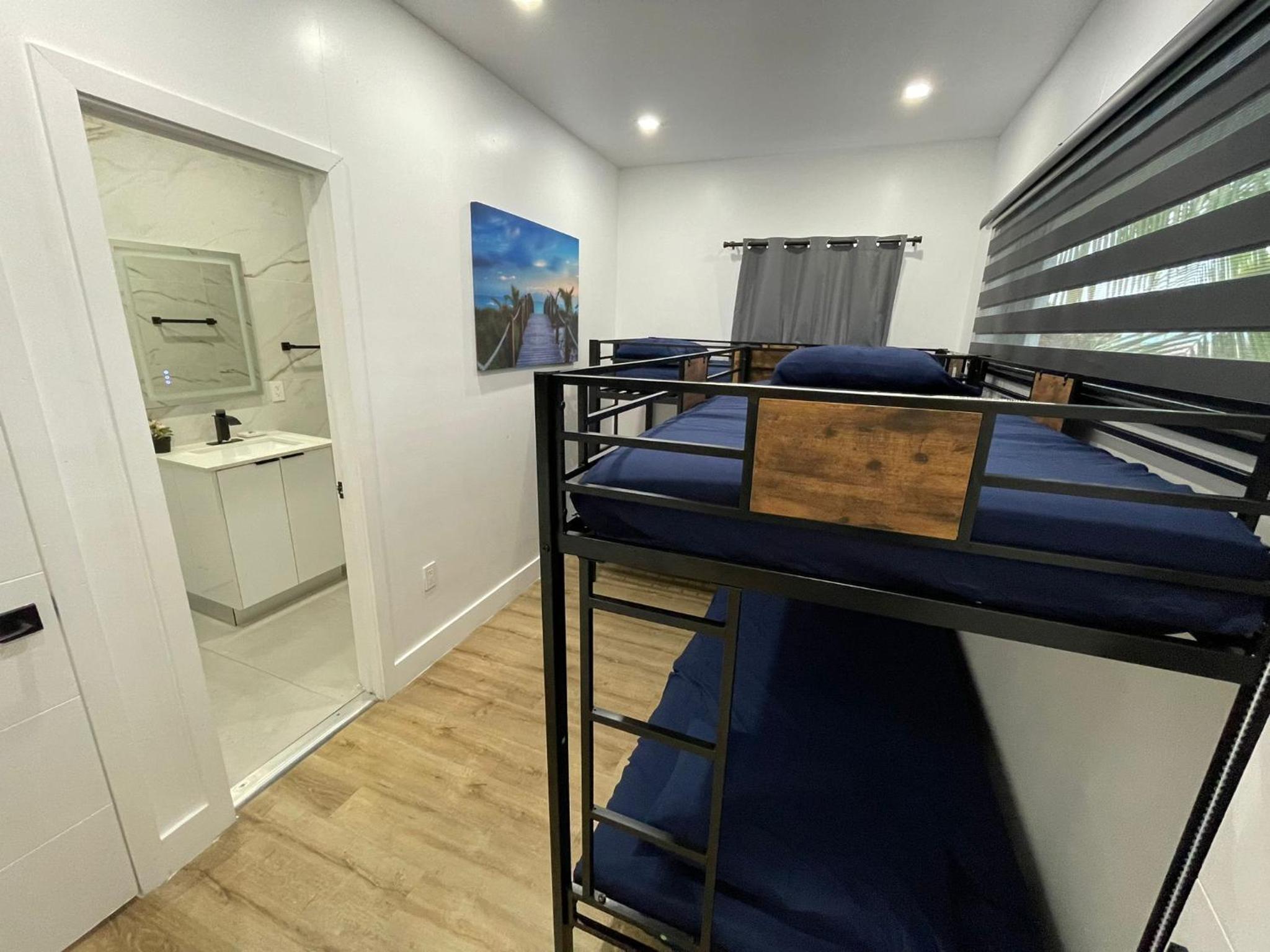 Bed In 4-Bed Dormitory Room photo 1