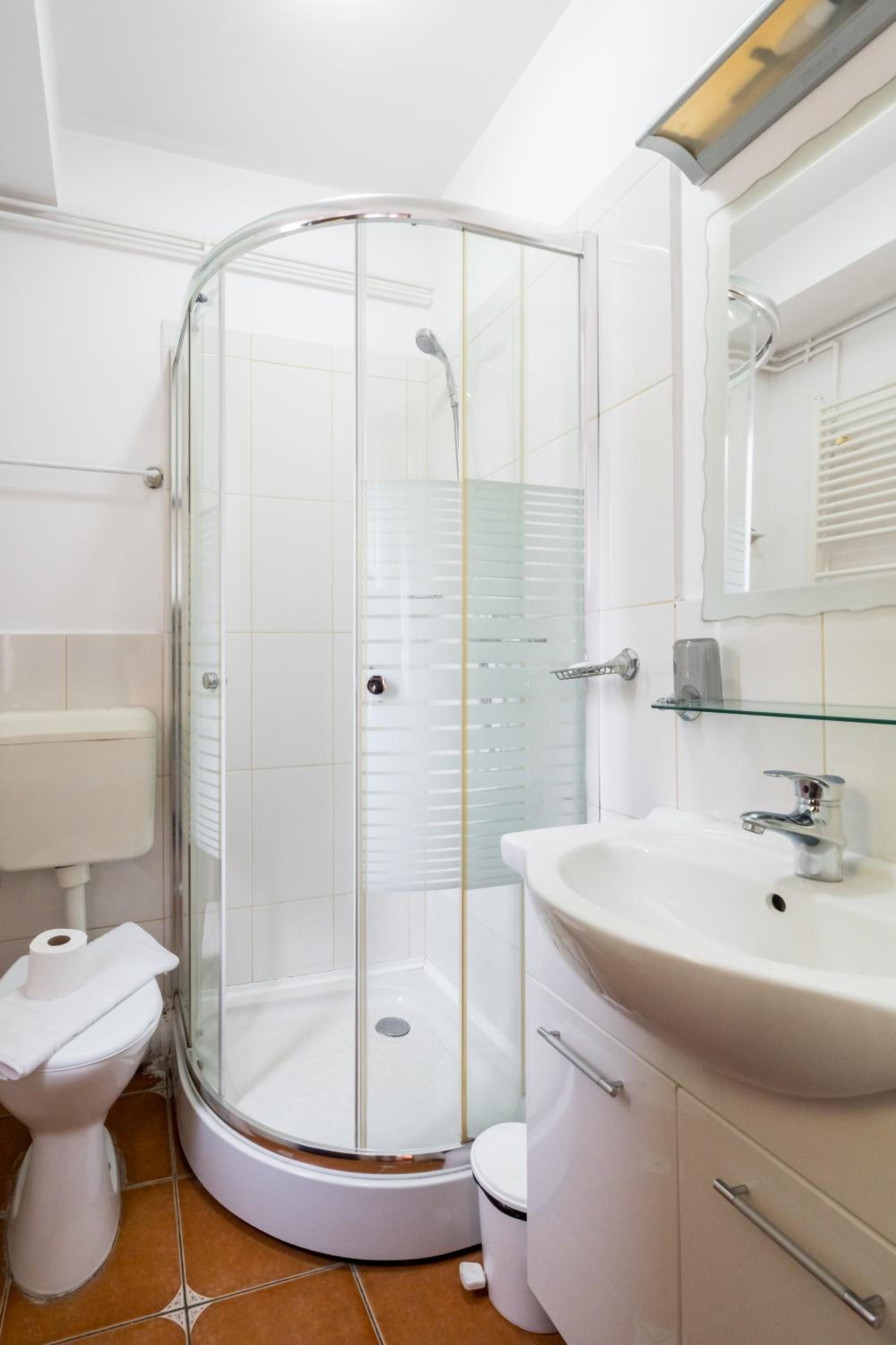 Double Room - Photo 3