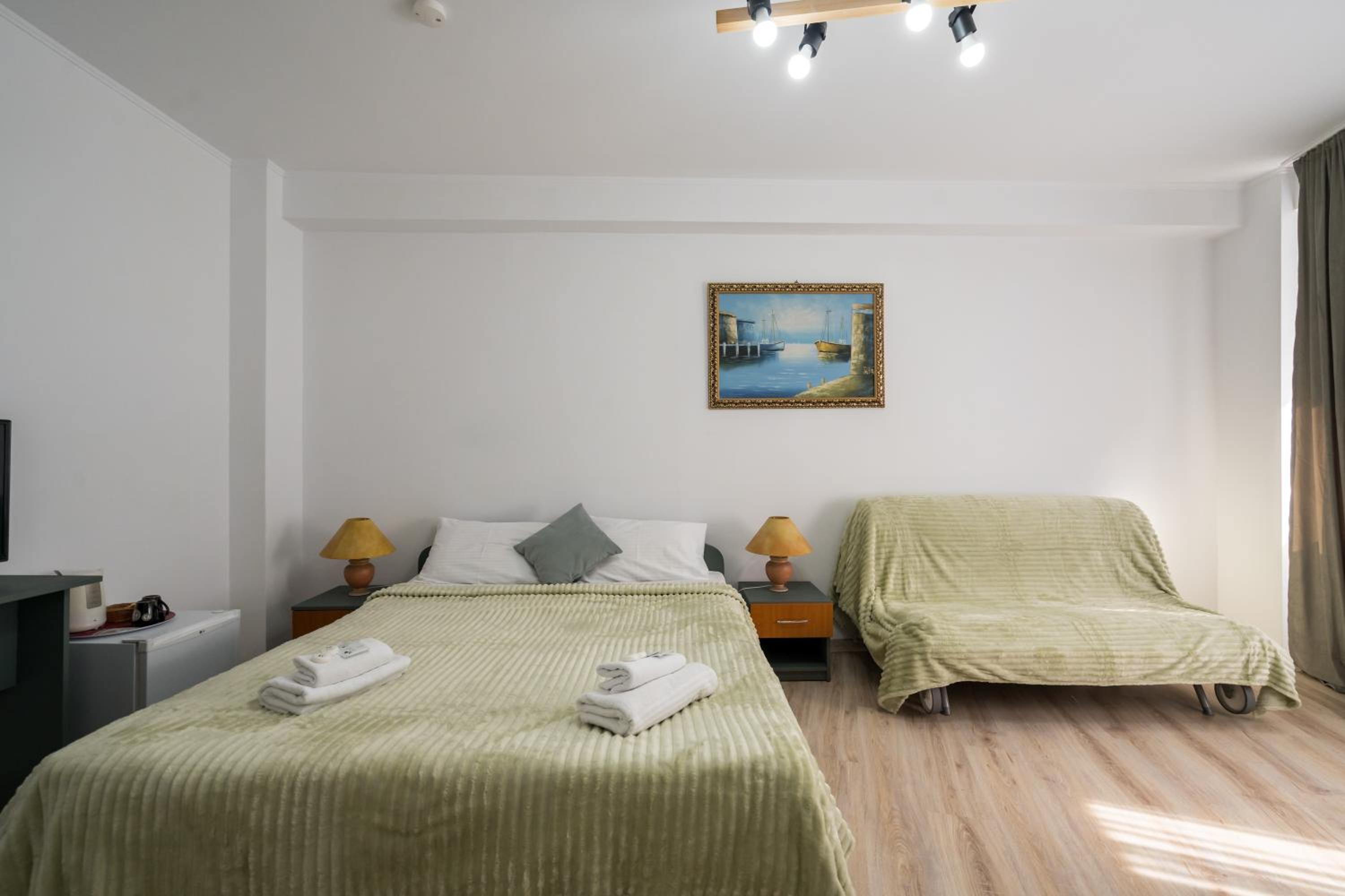 Deluxe Family Room - Photo 8