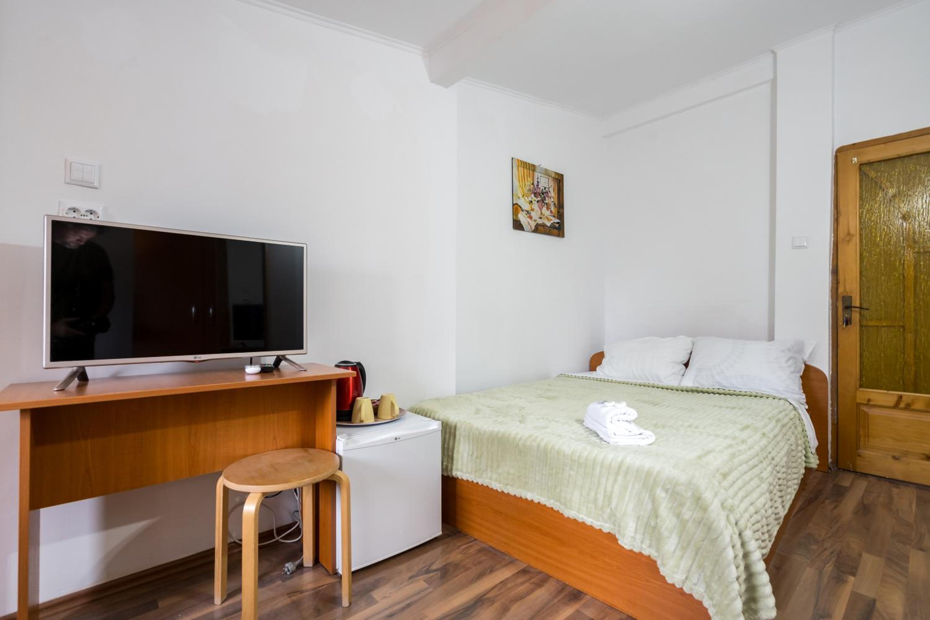 Twin Room - Photo 1