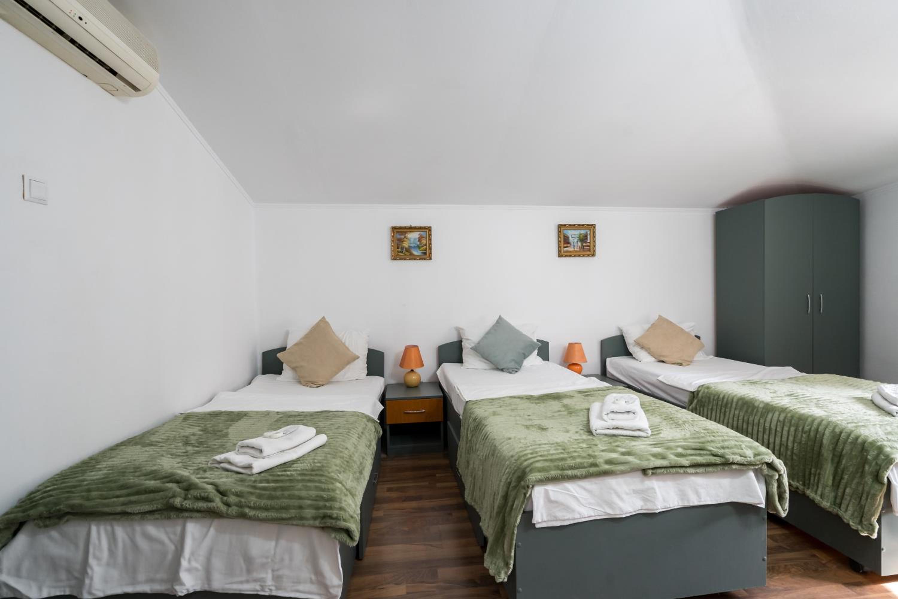 Triple Room - Photo 3