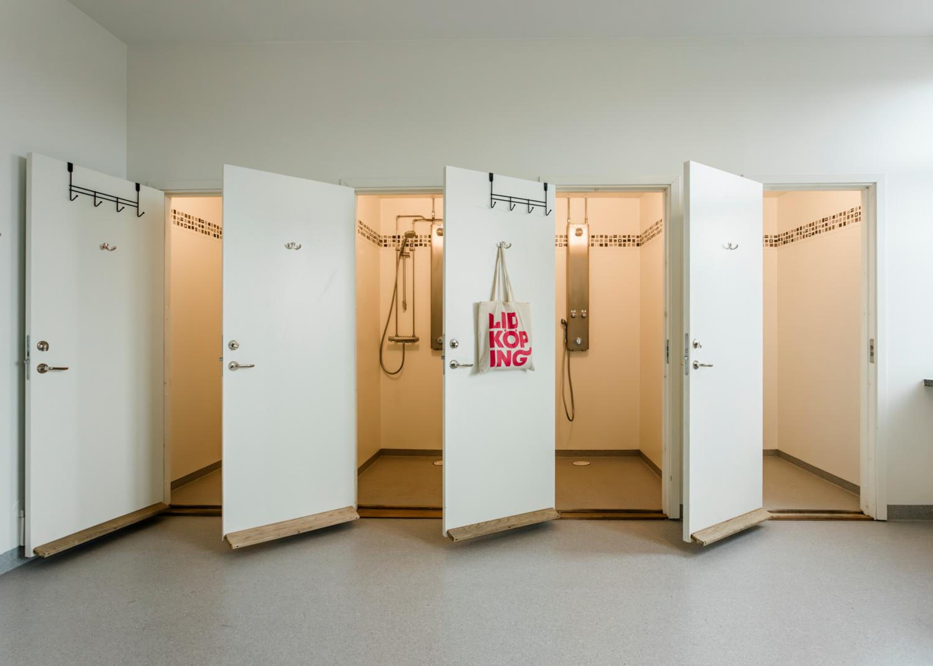 Double Room with Shared Bathroom photo 2