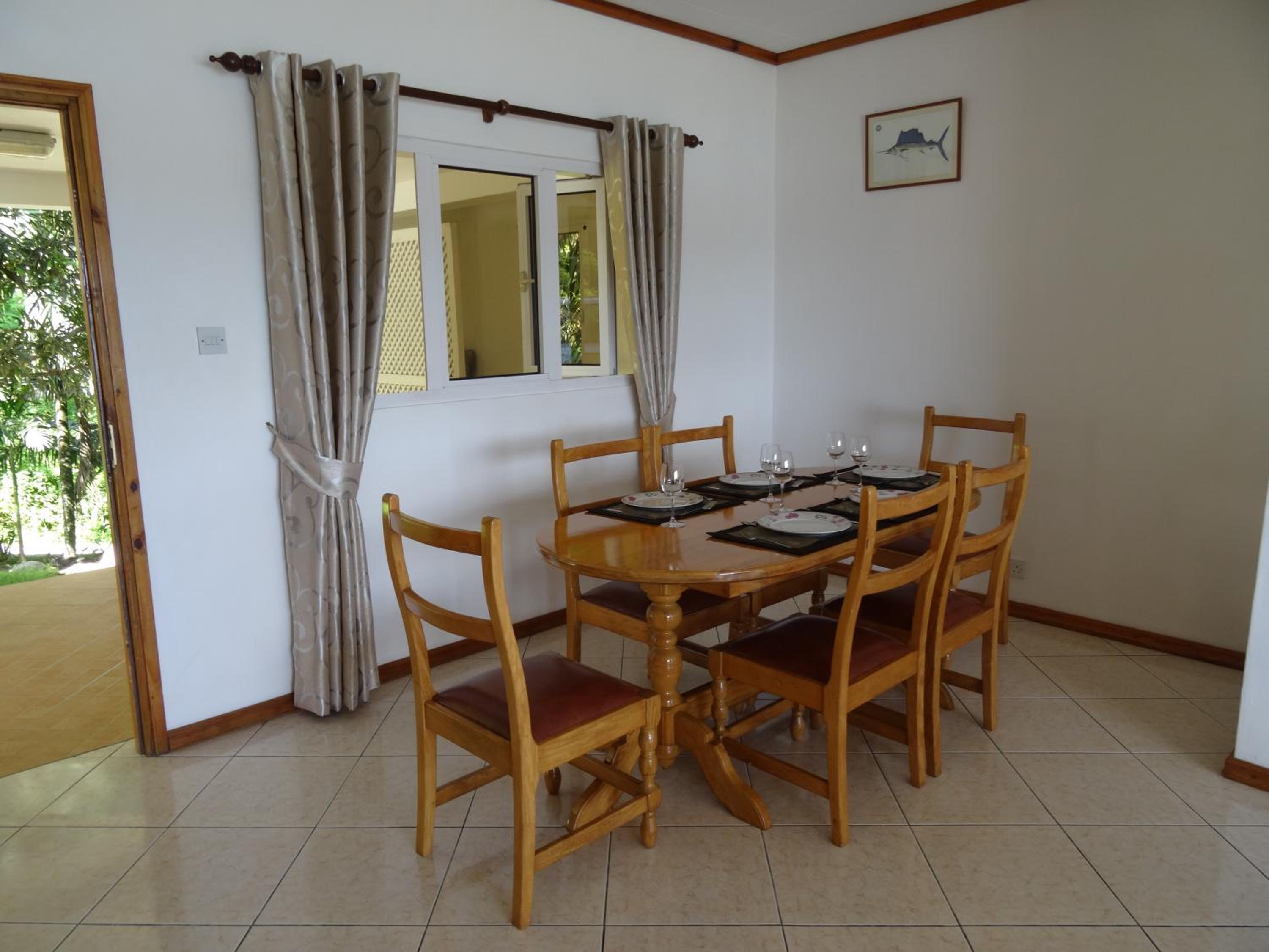 Standard Two-Bedroom Villa - Photo 10