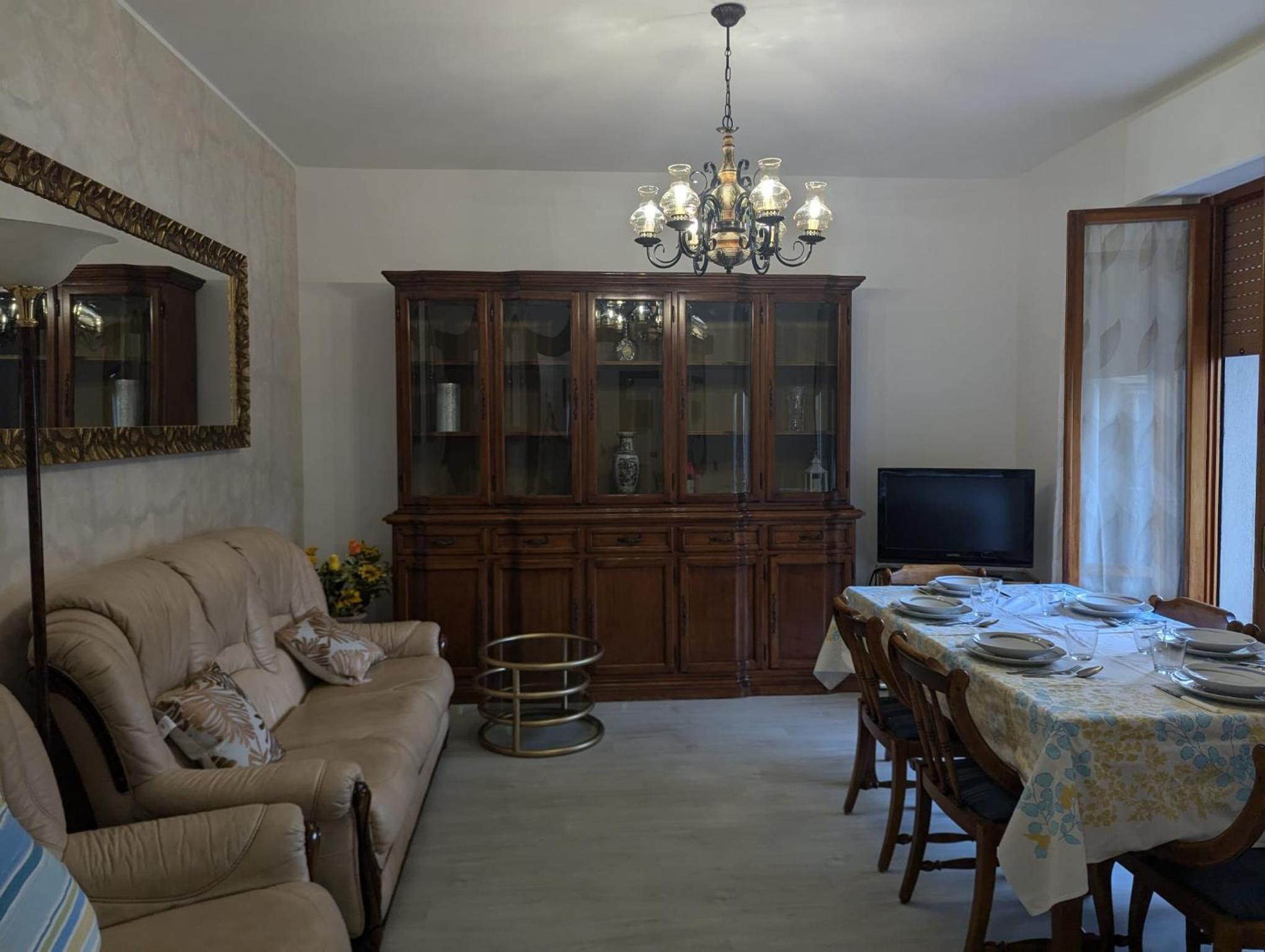 Three-Bedroom Apartment photo 2
