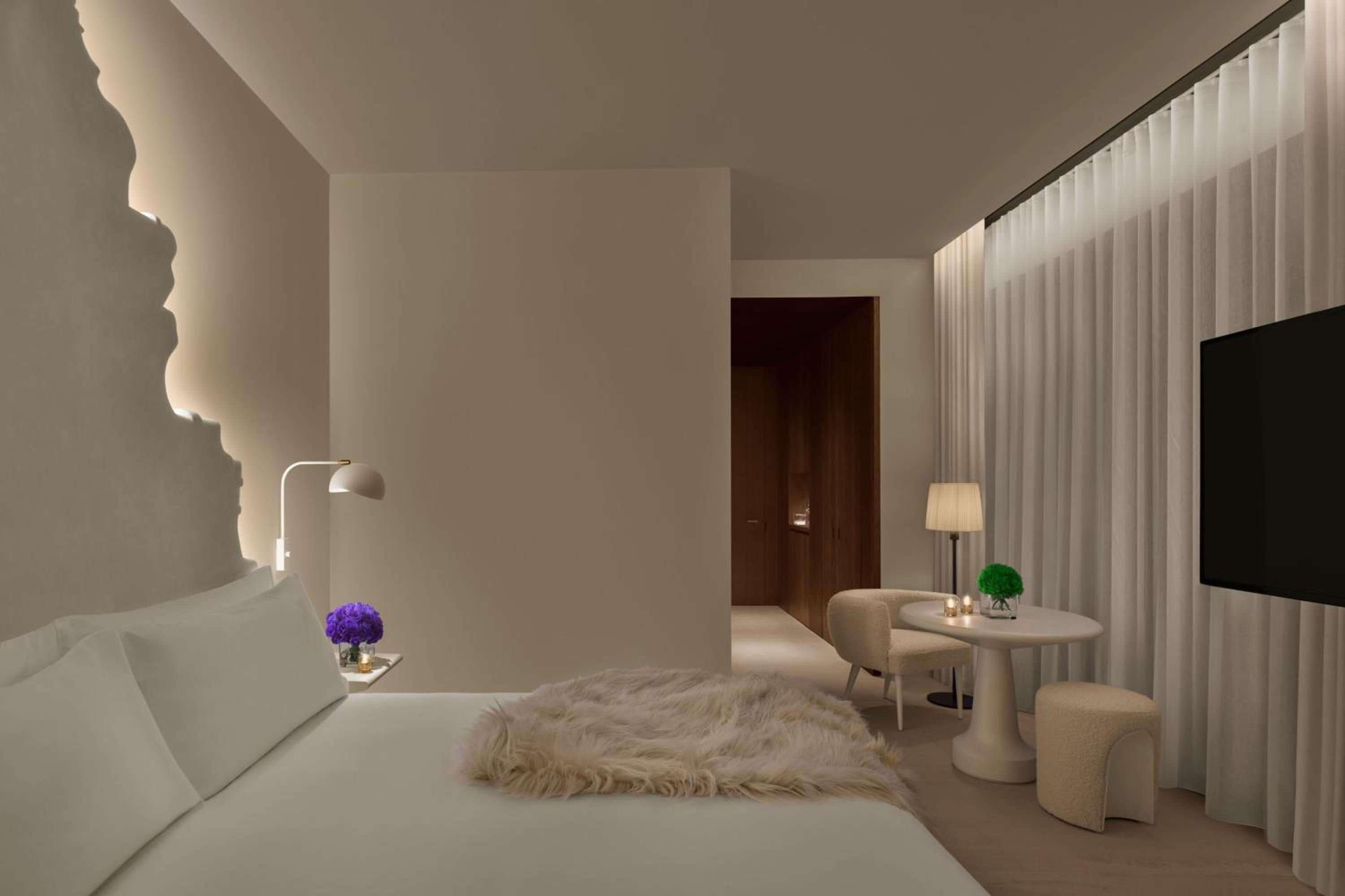 Superior King Room