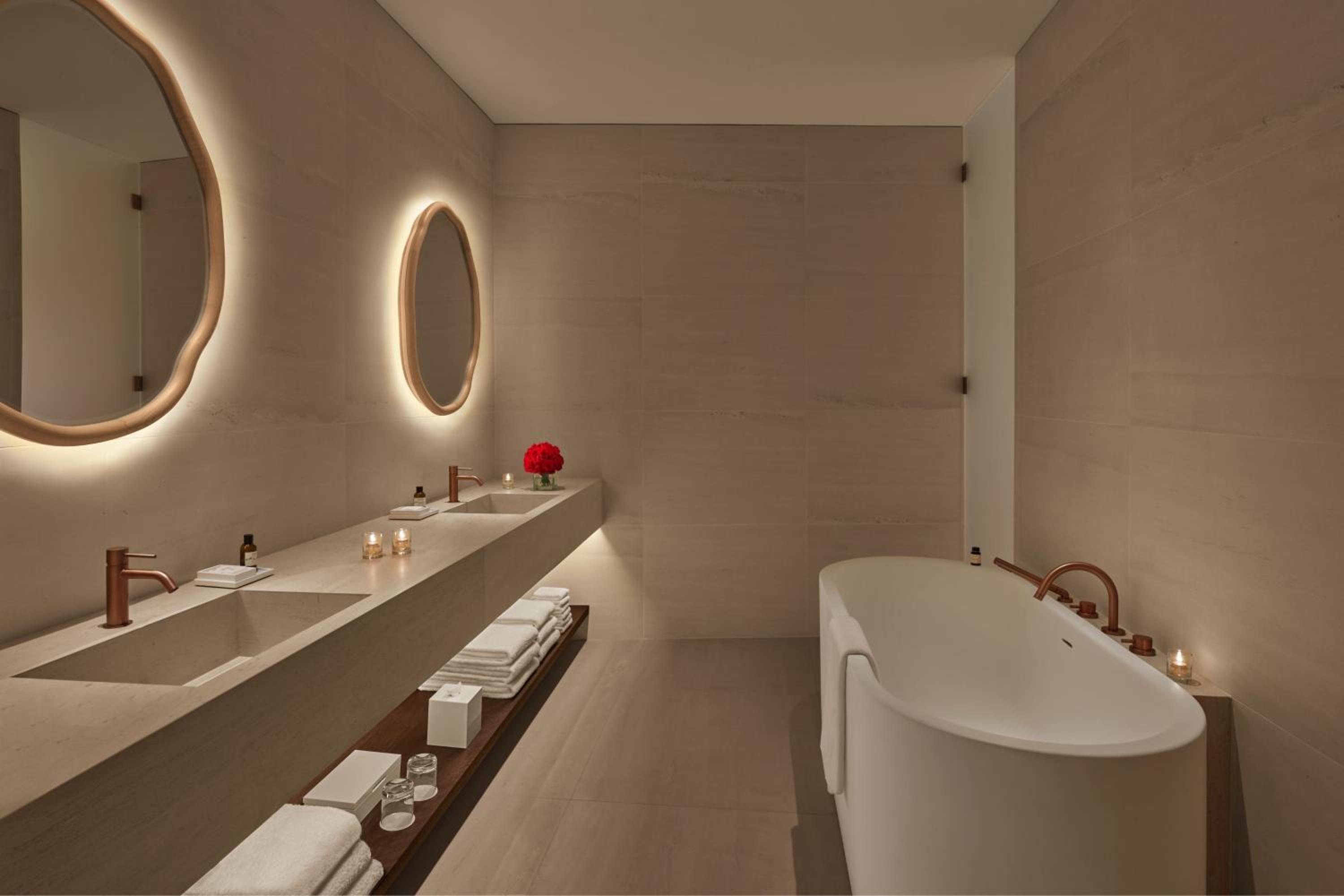 One-Bedroom Superior King Suite