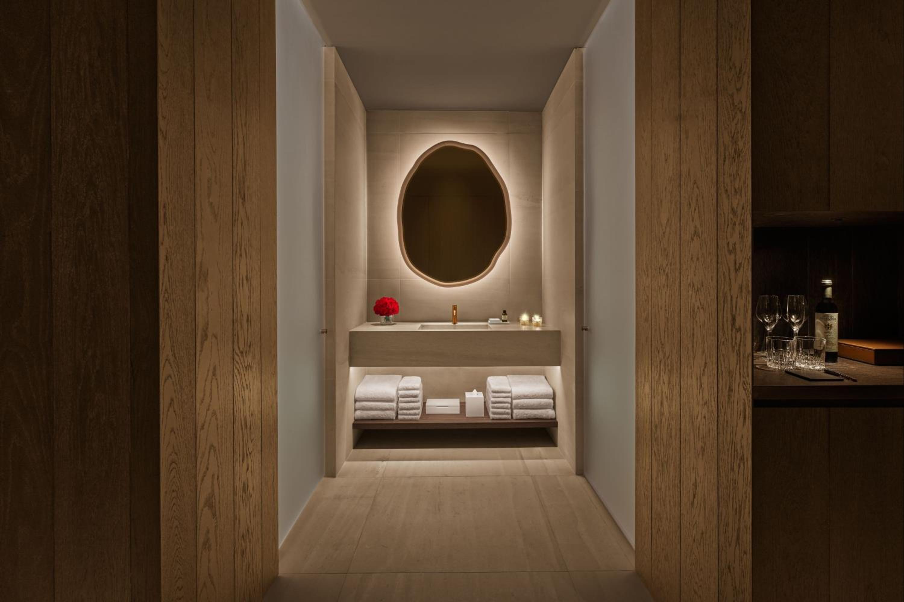 One-Bedroom Superior King Suite