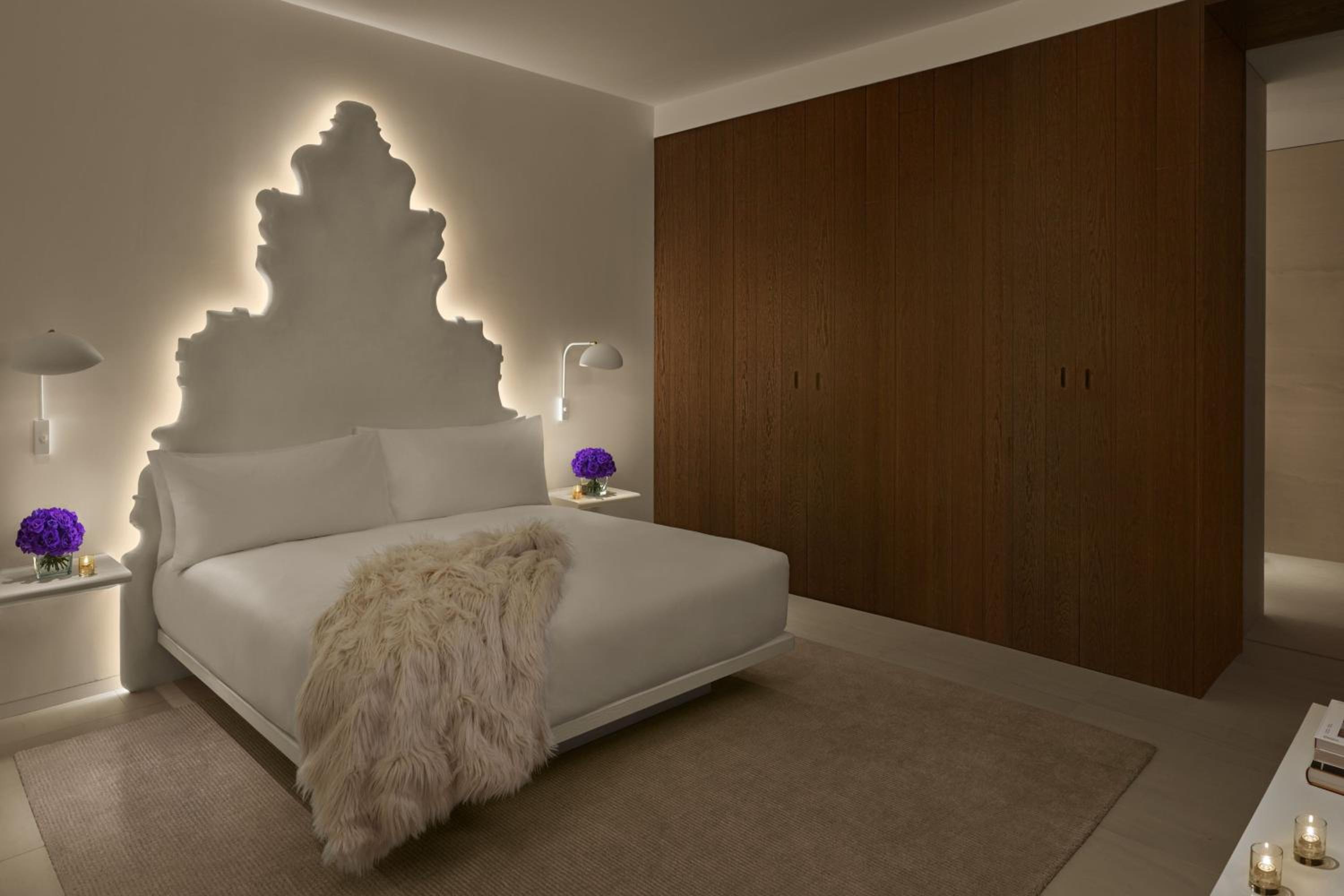 One-Bedroom Superior King Suite