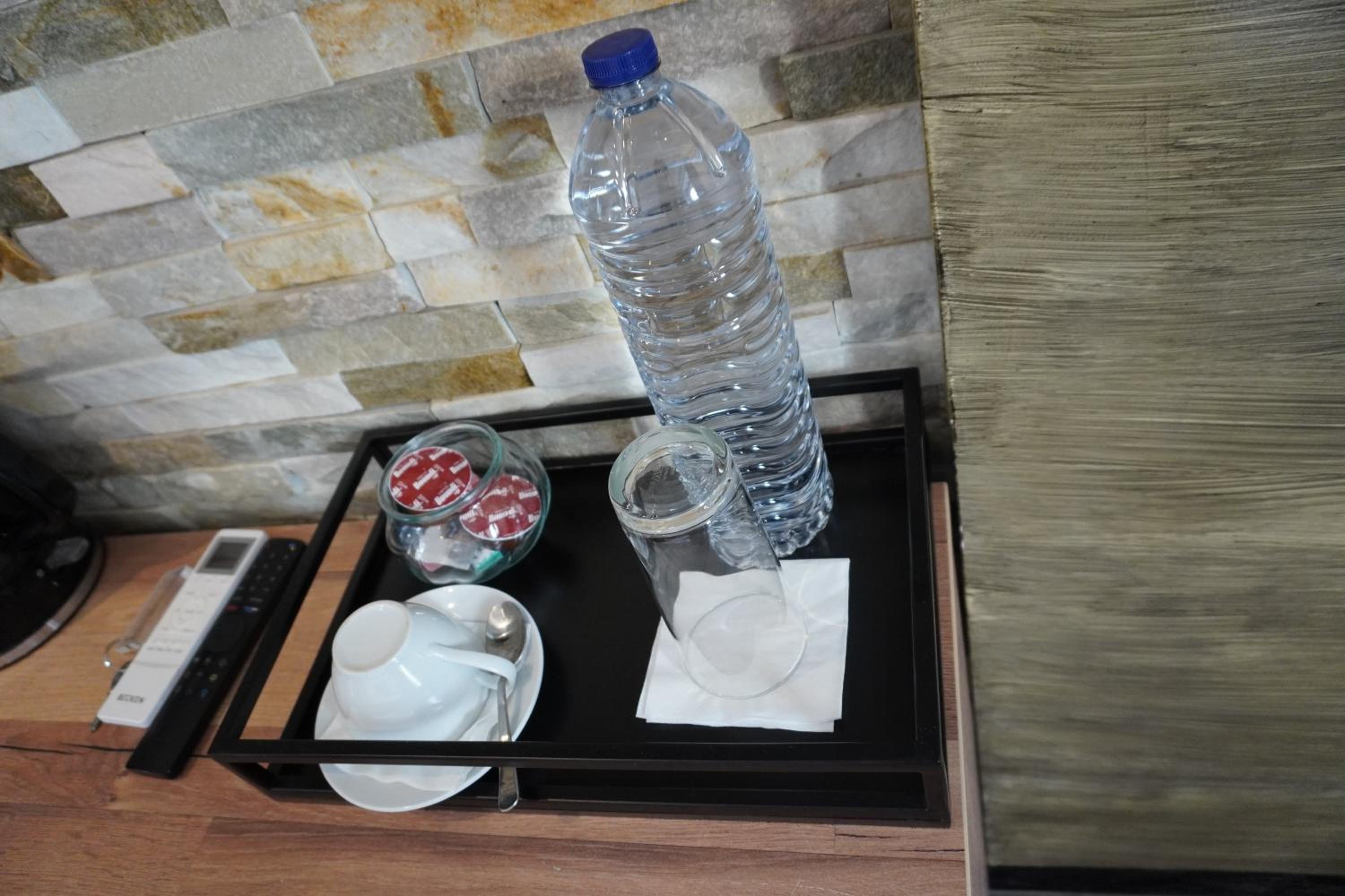 Single Room with Private Bathroom photo 3