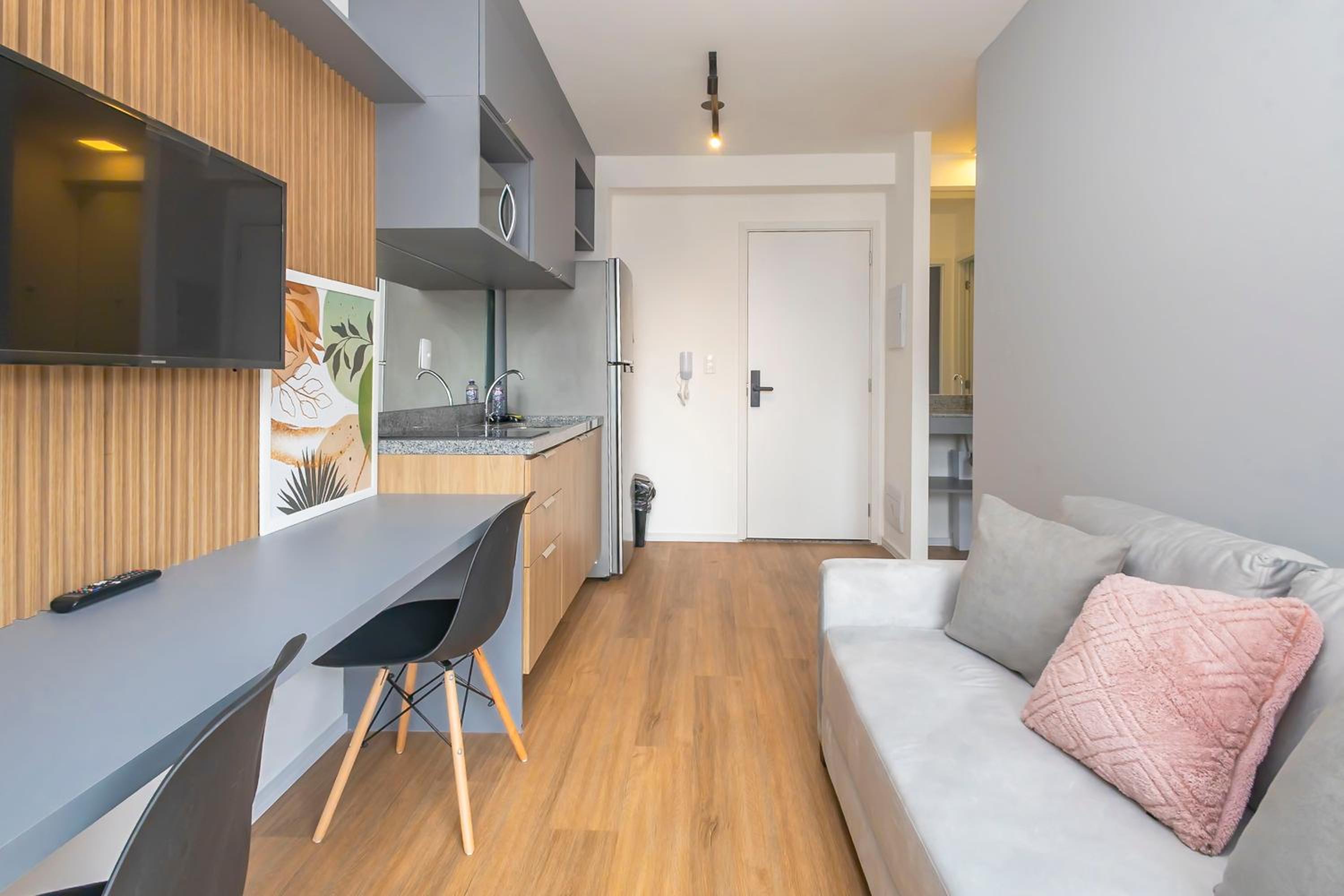 One-Bedroom Deluxe Apartment