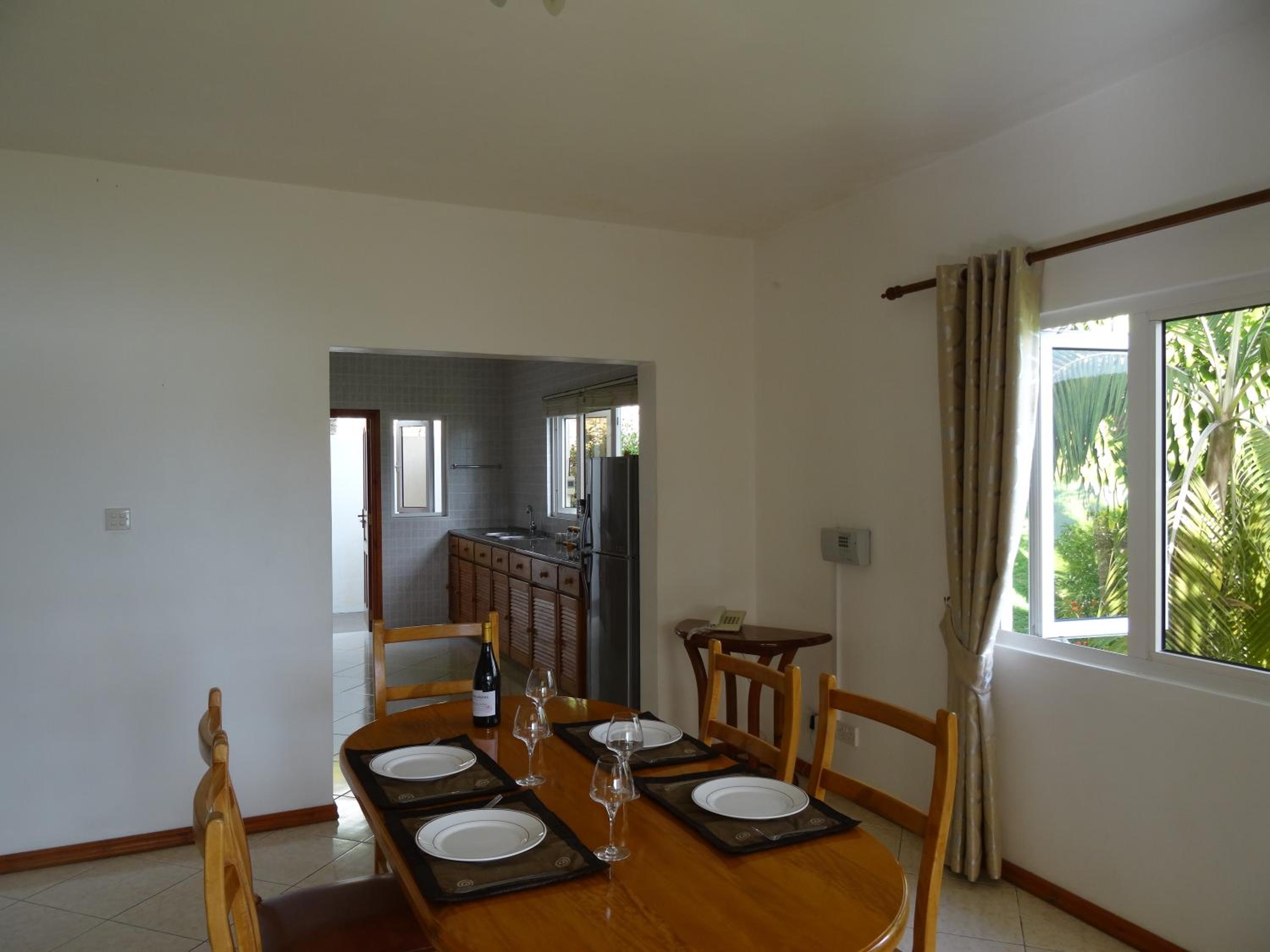 Standard Two-Bedroom Villa - Photo 8