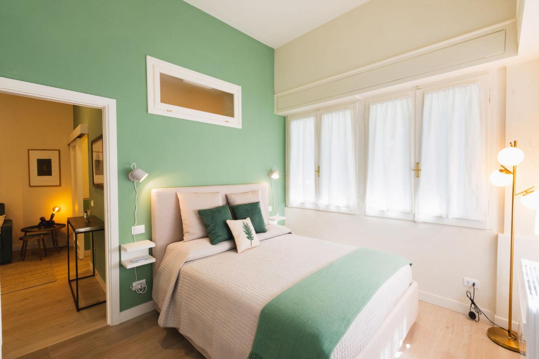 Superior One-Bedroom Apartment