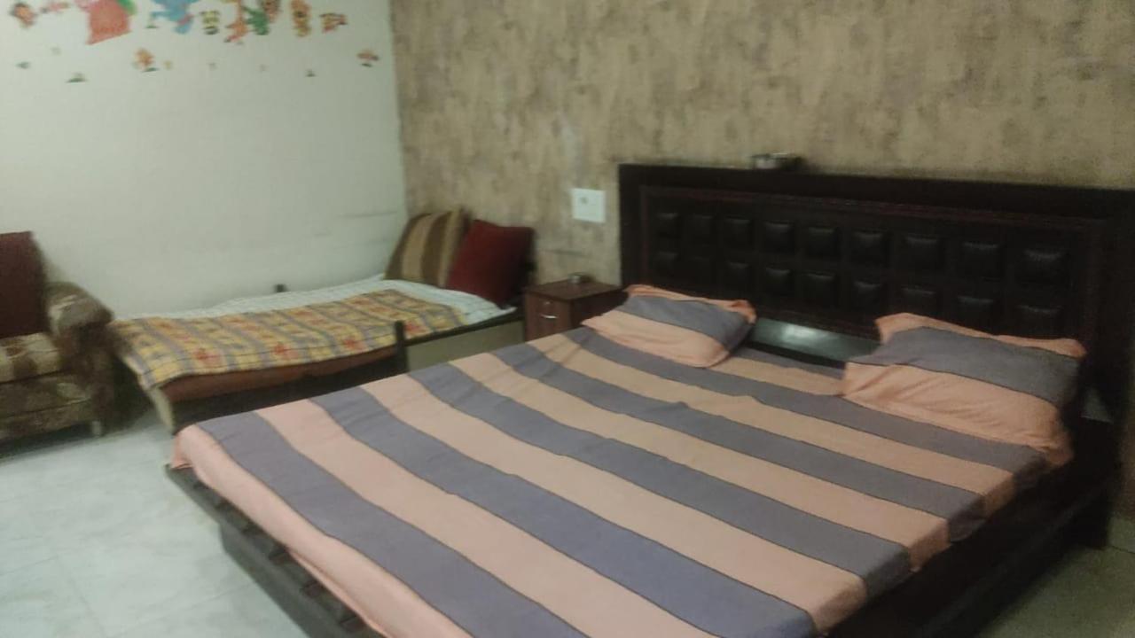 Budget Double Room photo 3
