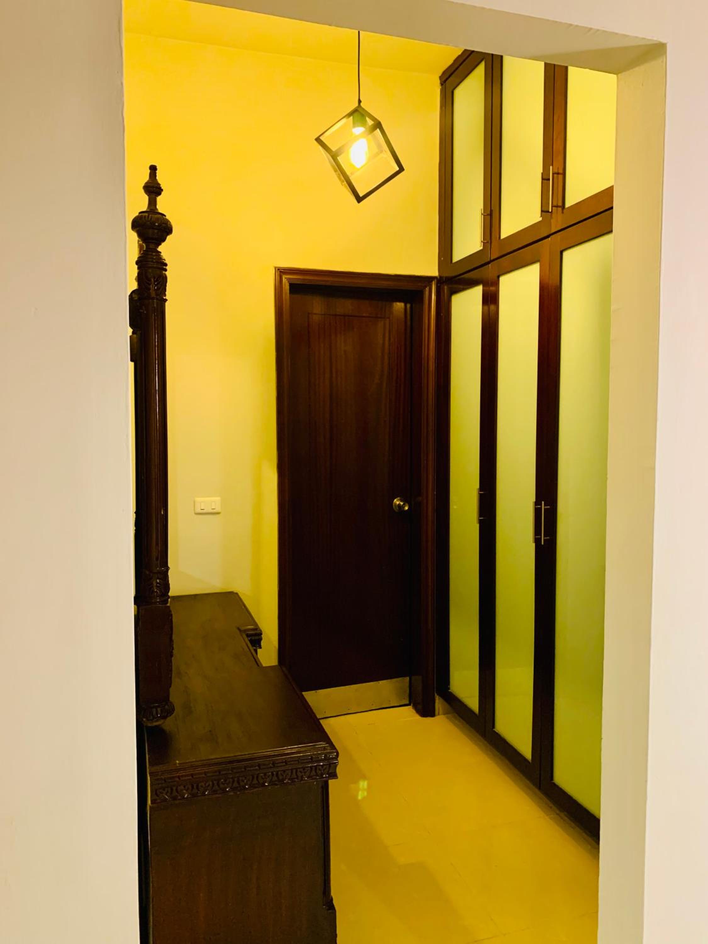 Standard King Room photo 2