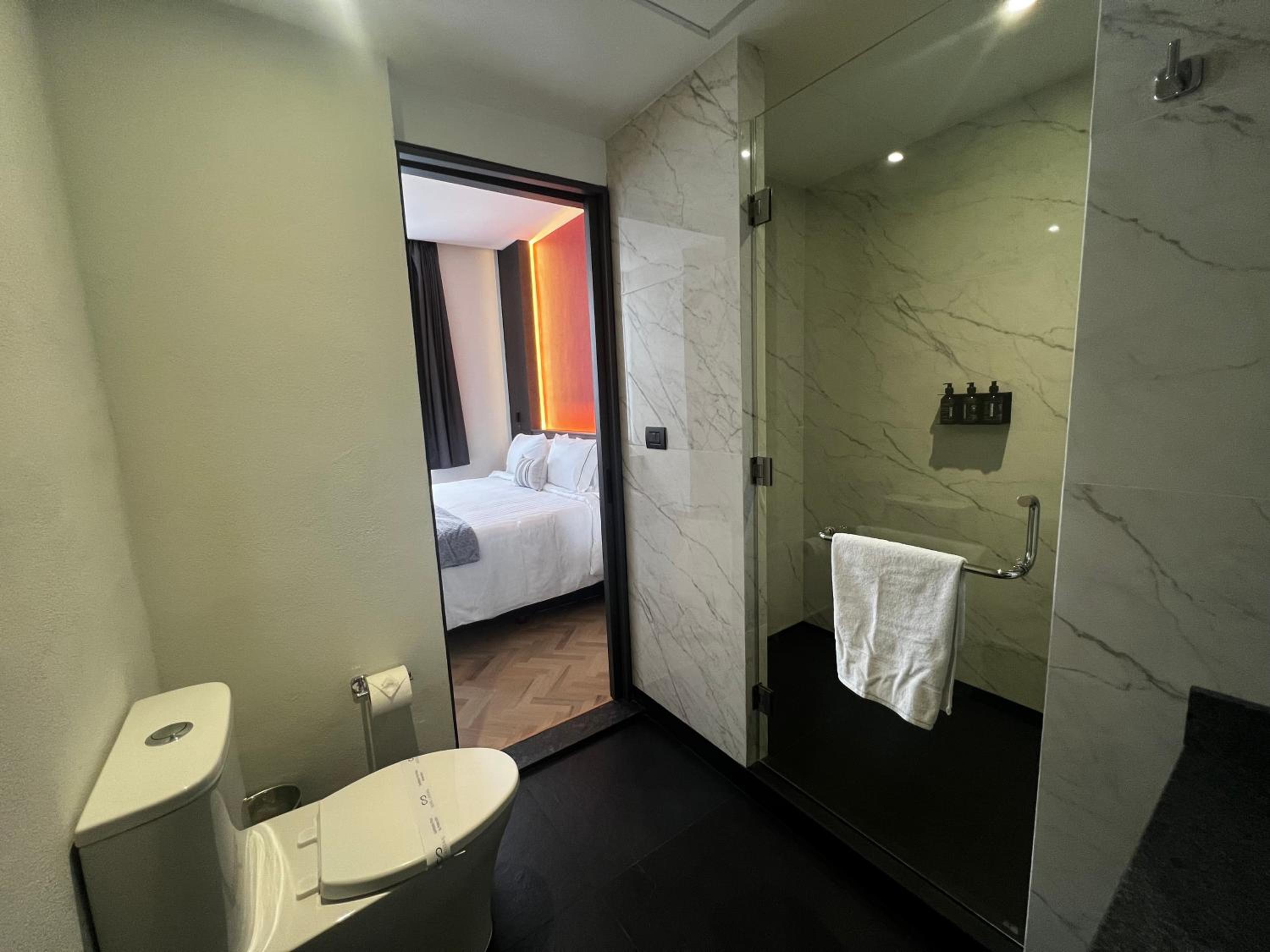 Suite with Terrace - Photo 6