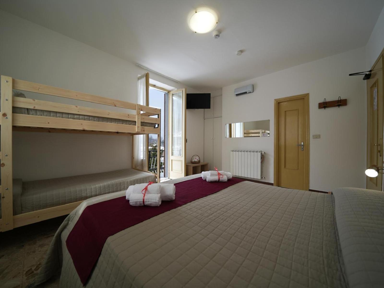 Quadruple Room with Mountain View