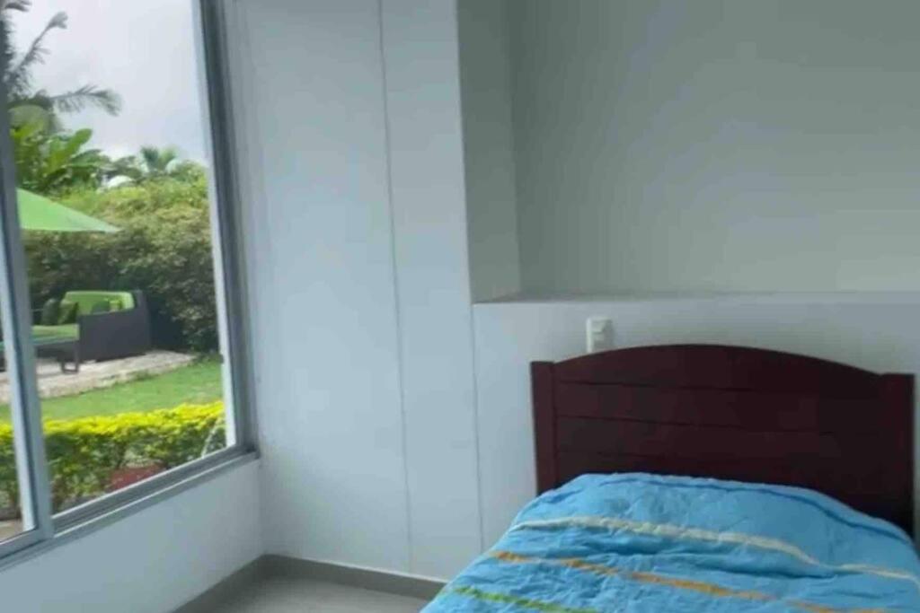 Four-Bedroom House photo 3