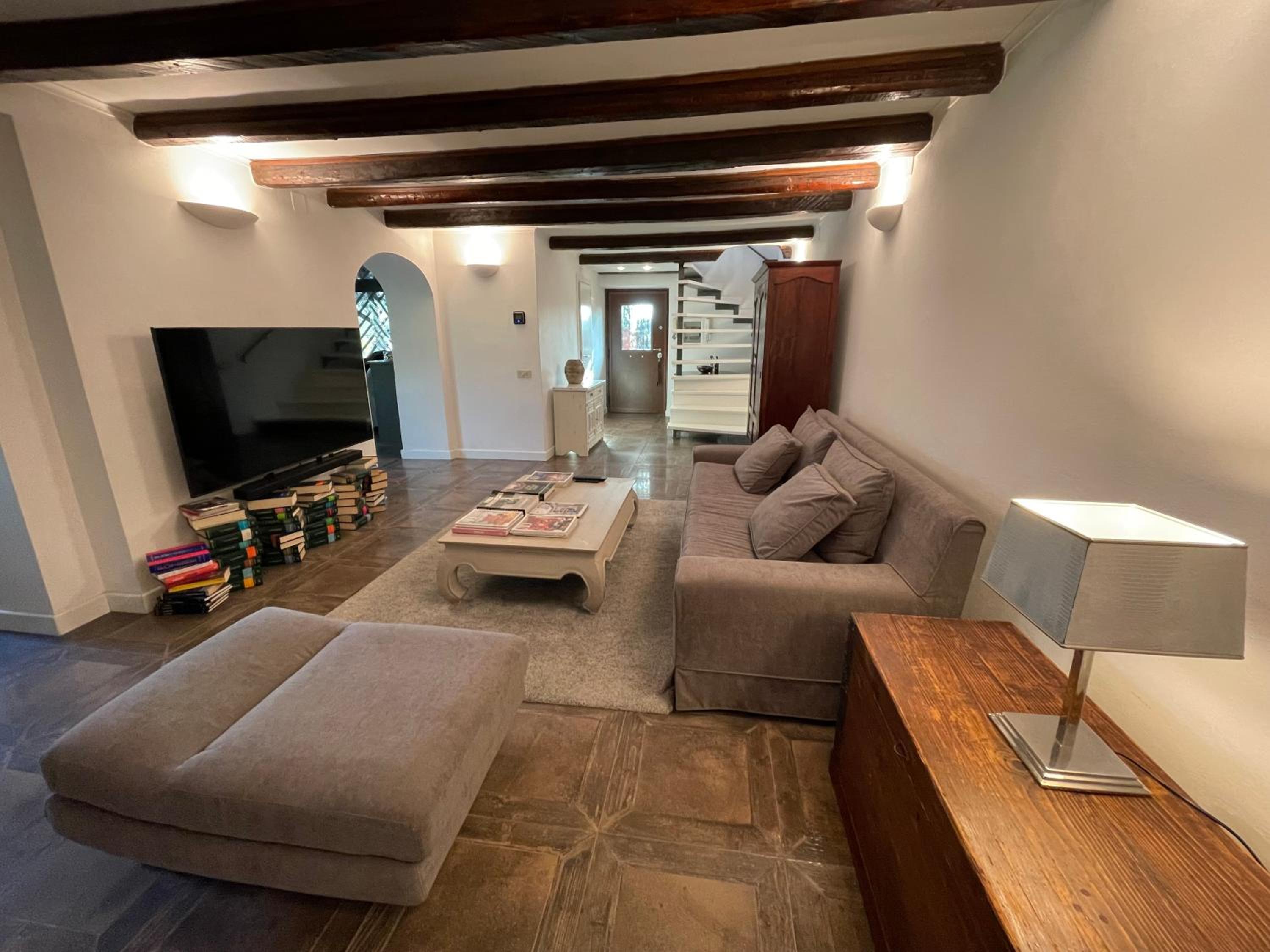 One-Bedroom House photo 1