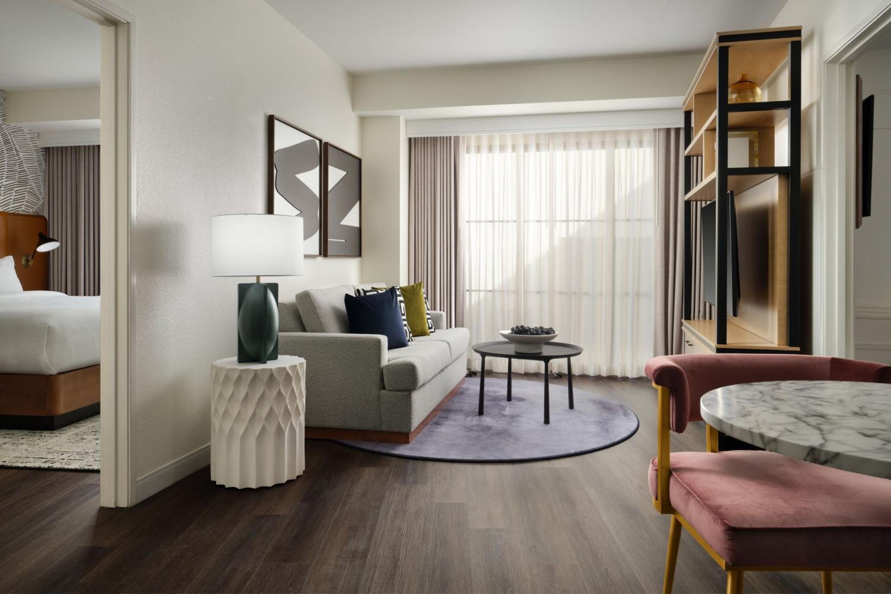 Two-Bedroom Queen Suite -Mobility/Hearing Accessible with Roll-In Shower