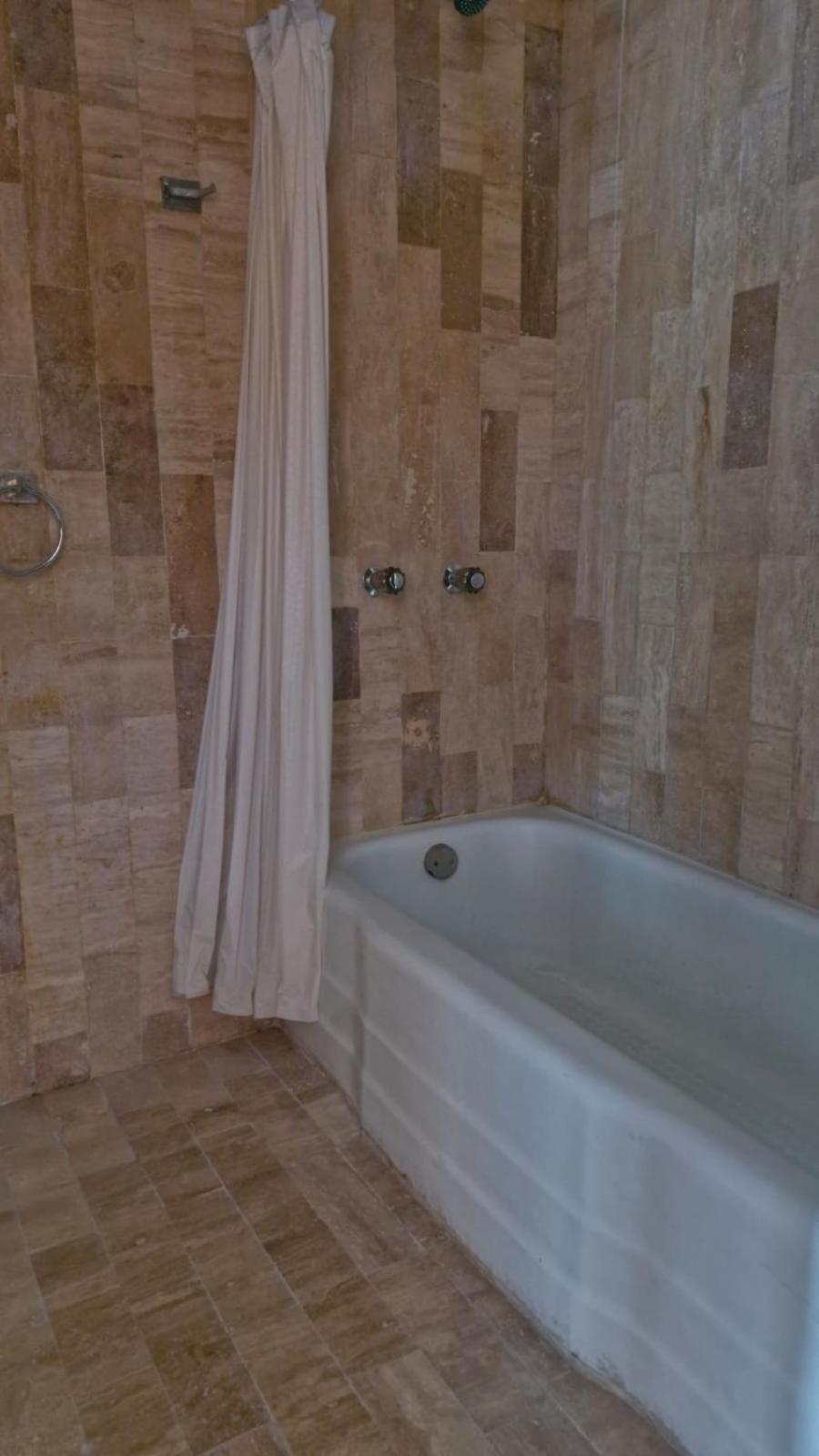 Standard Twin Room - Photo 5