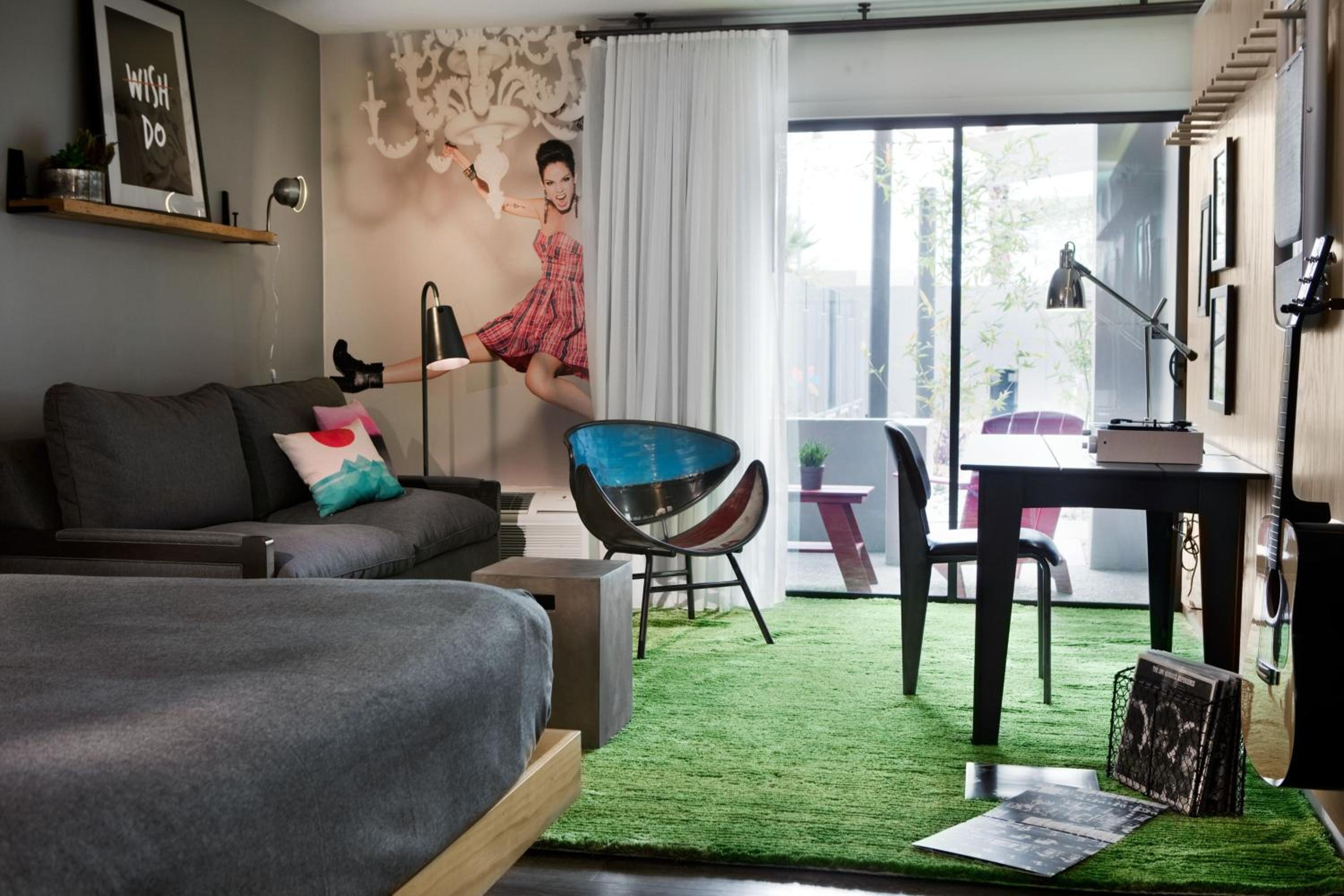 King Room with Sofa Bed, Patio and Poolside View - Photo 1