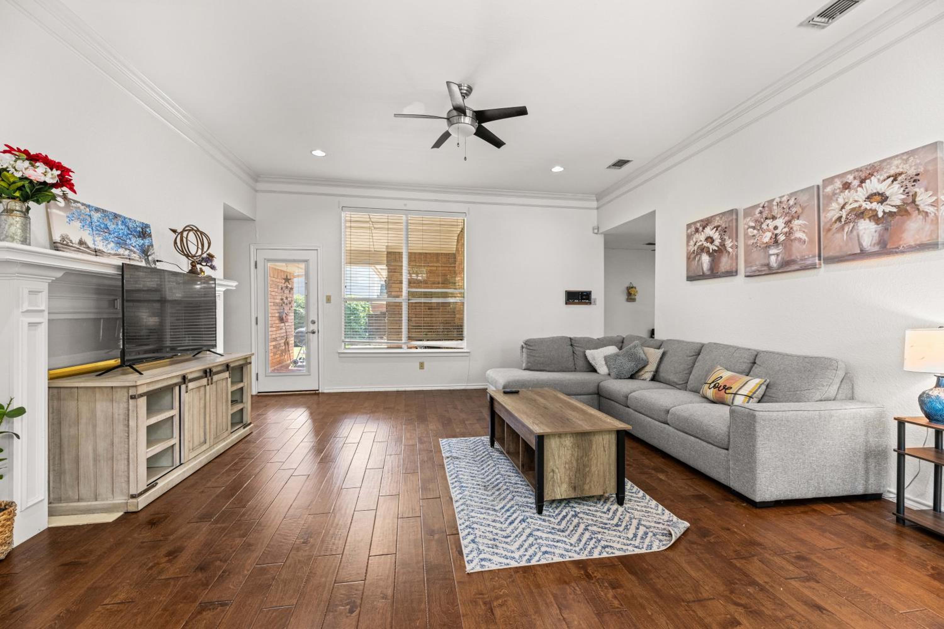 Three-Bedroom Home photo 1