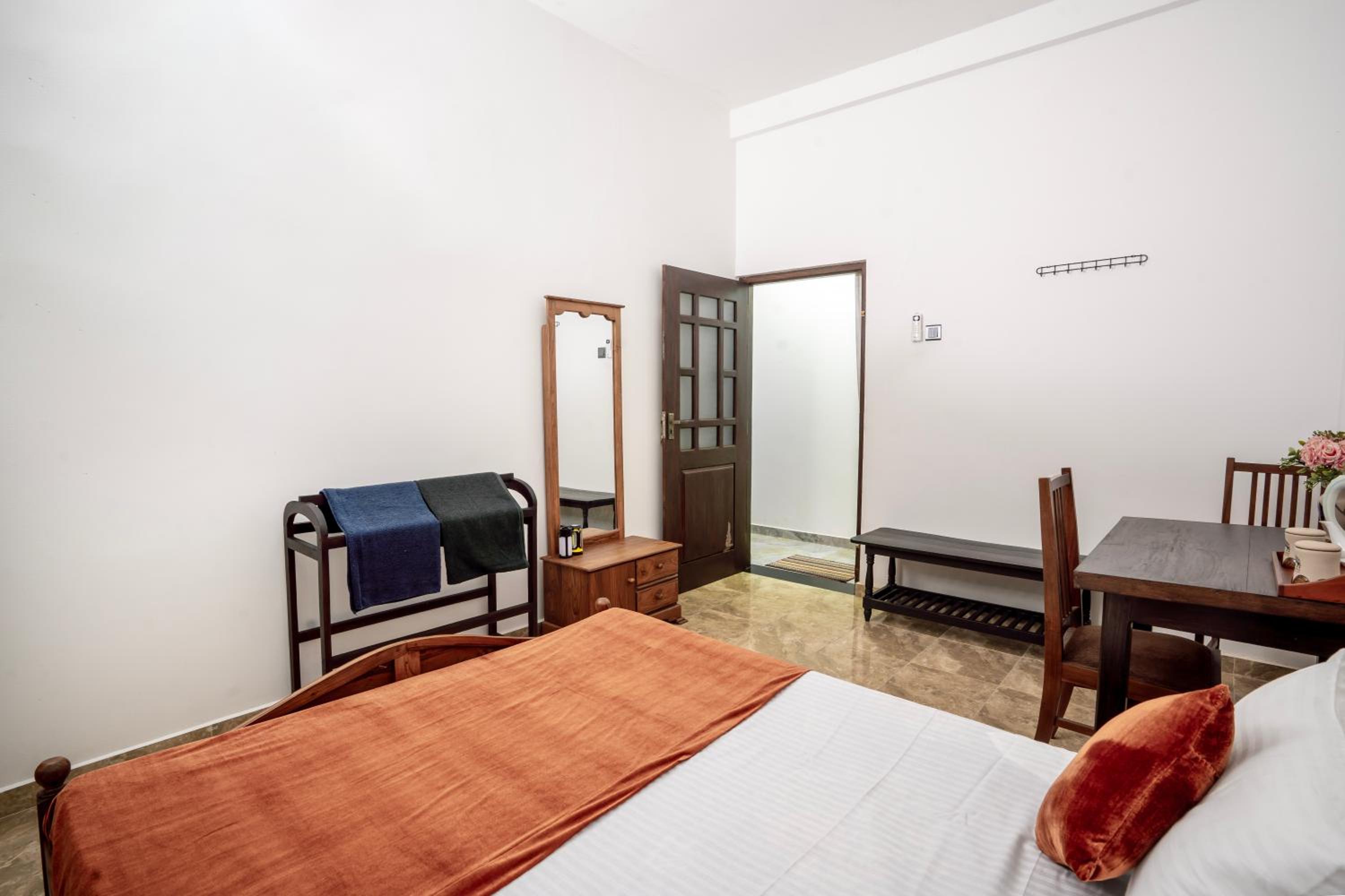 Double Room - Photo 2