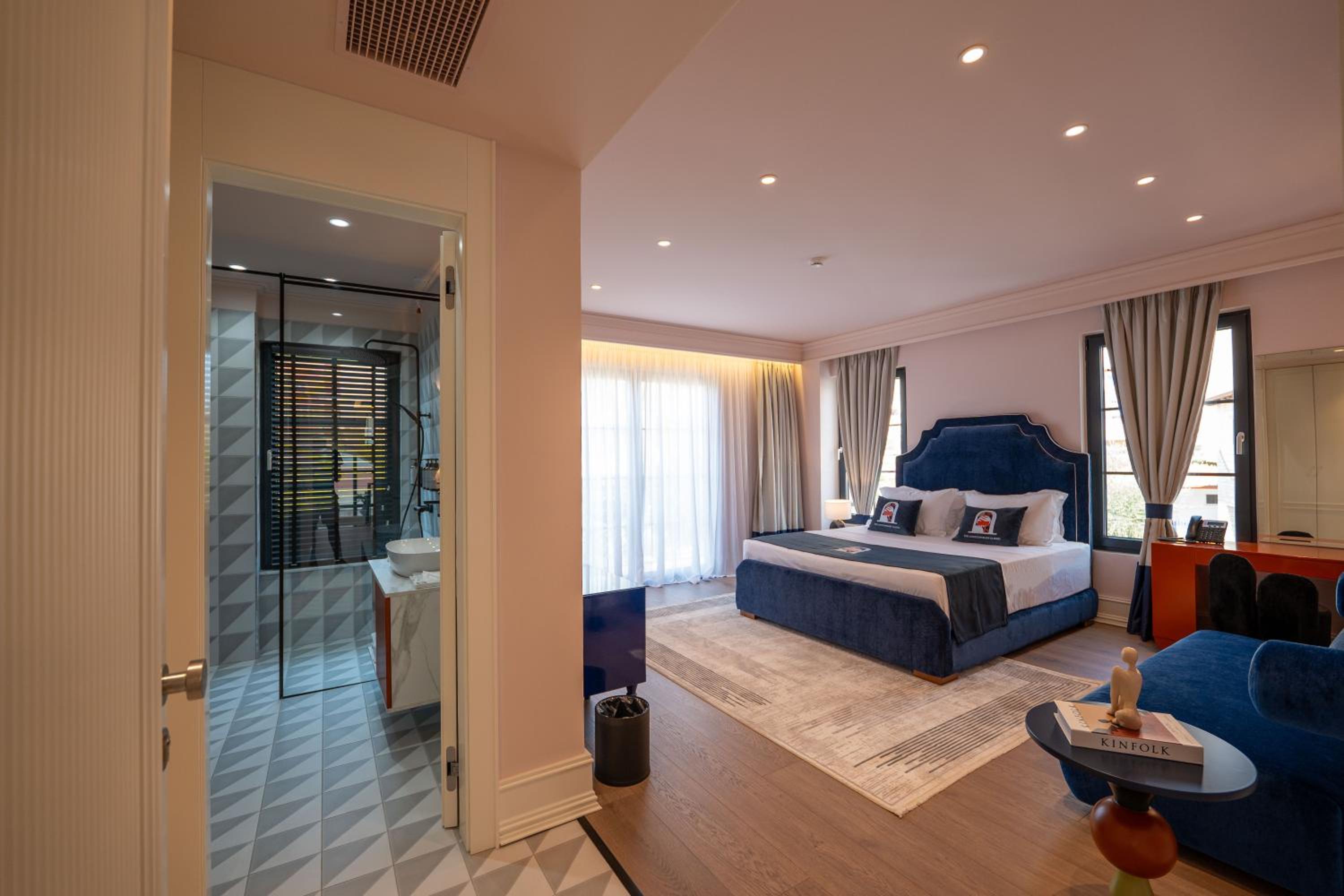 Deluxe Double or Twin Room with Balcony photo 2