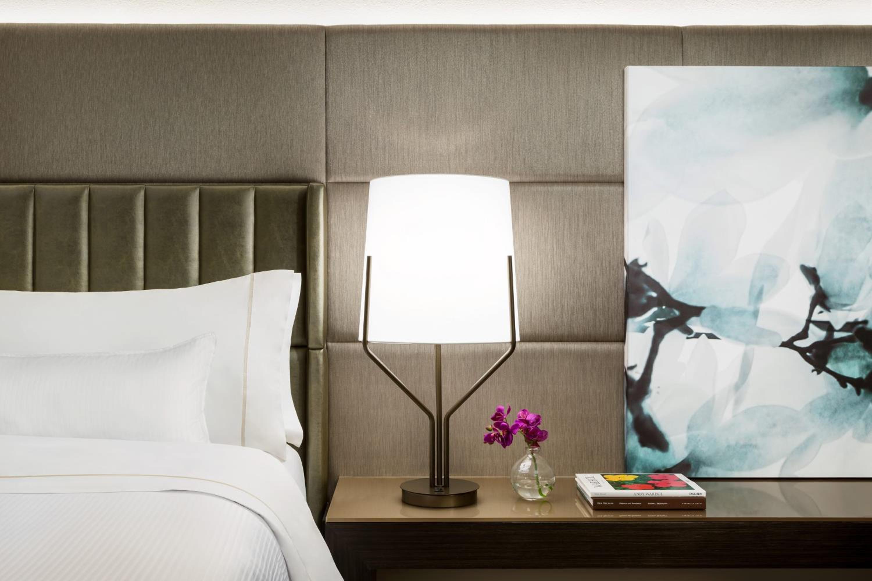 Traditional King, Guest room, 1 King, City view - Photo 13