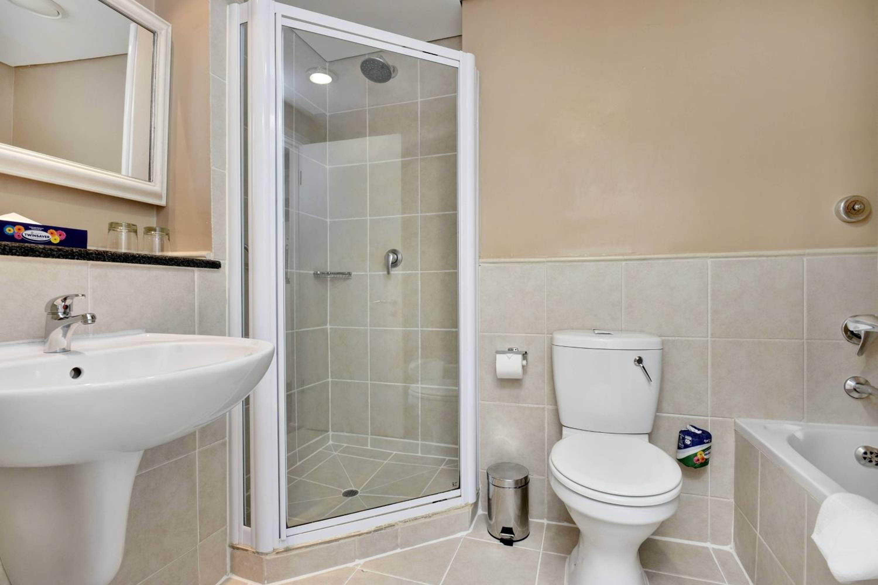 Guest Room, 1 King - Photo 9