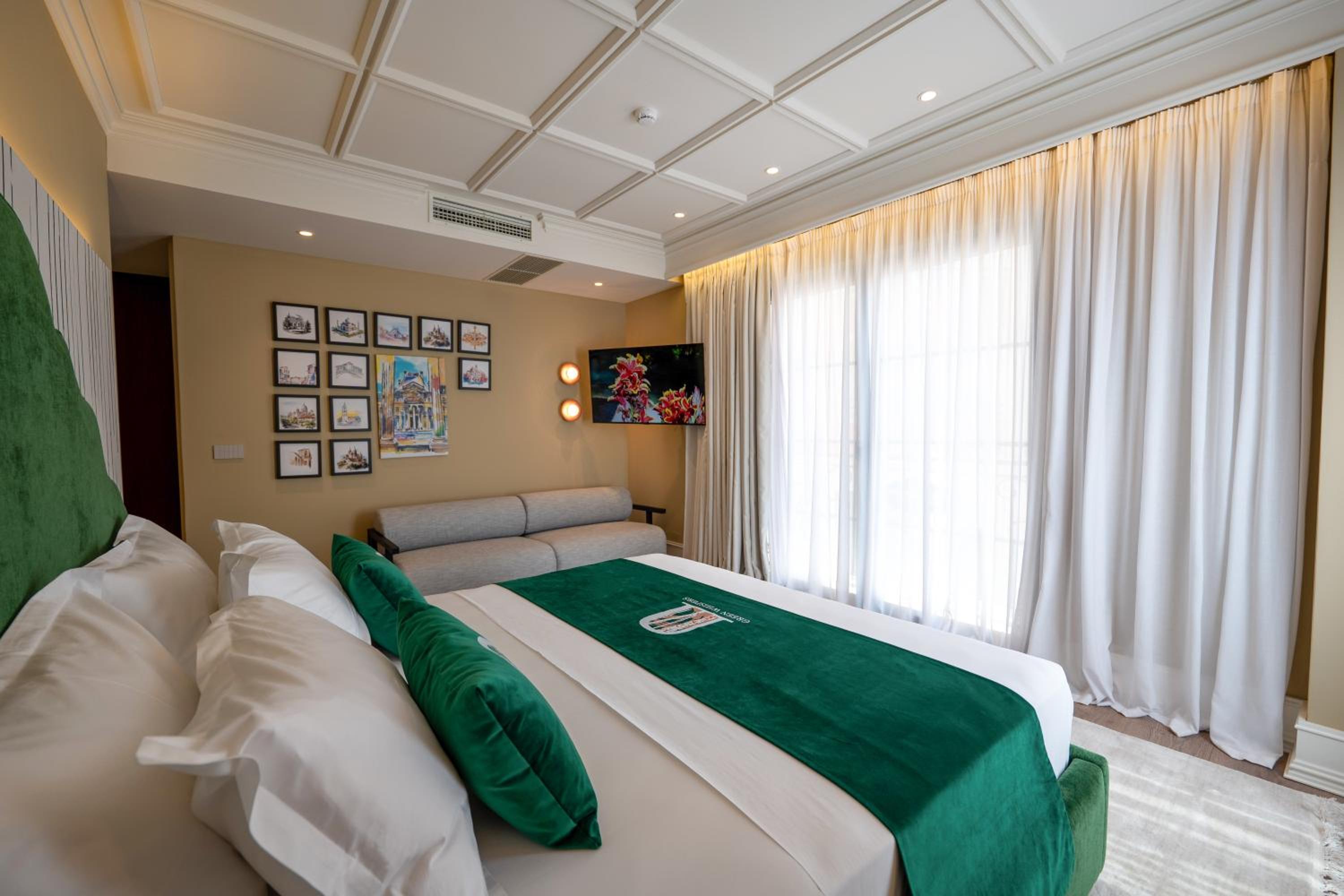 Superior Double or Twin Room photo 3