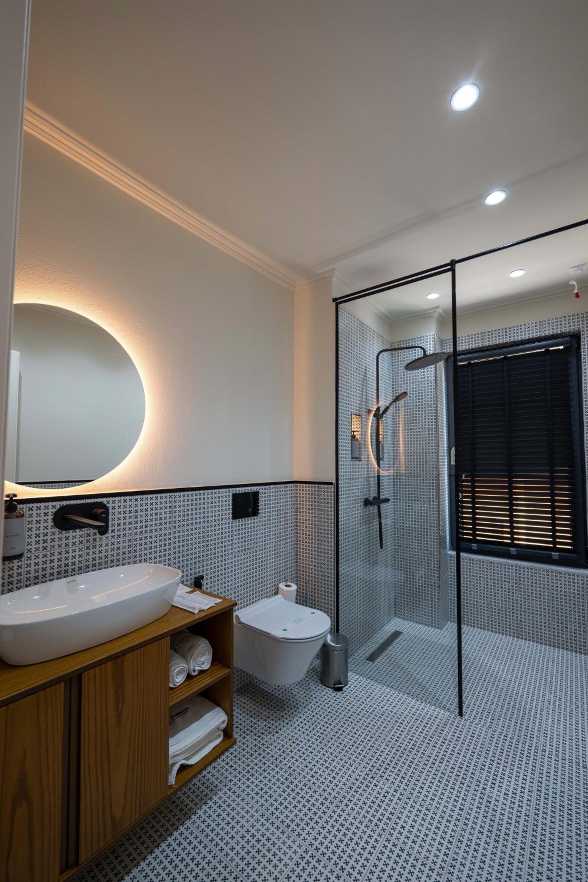 Superior Double or Twin Room photo 3