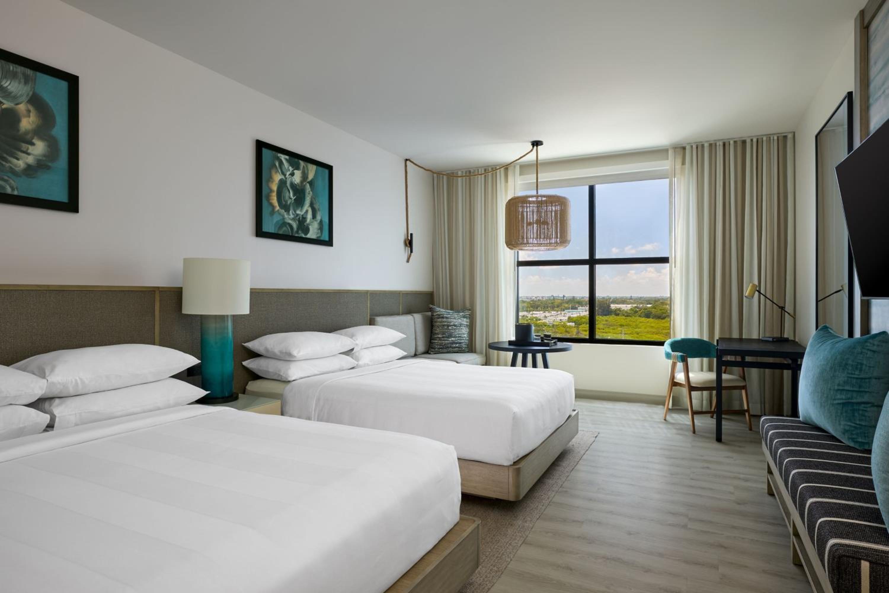 Queen Room with Two Queen Beds and River View - Hearing Accessible