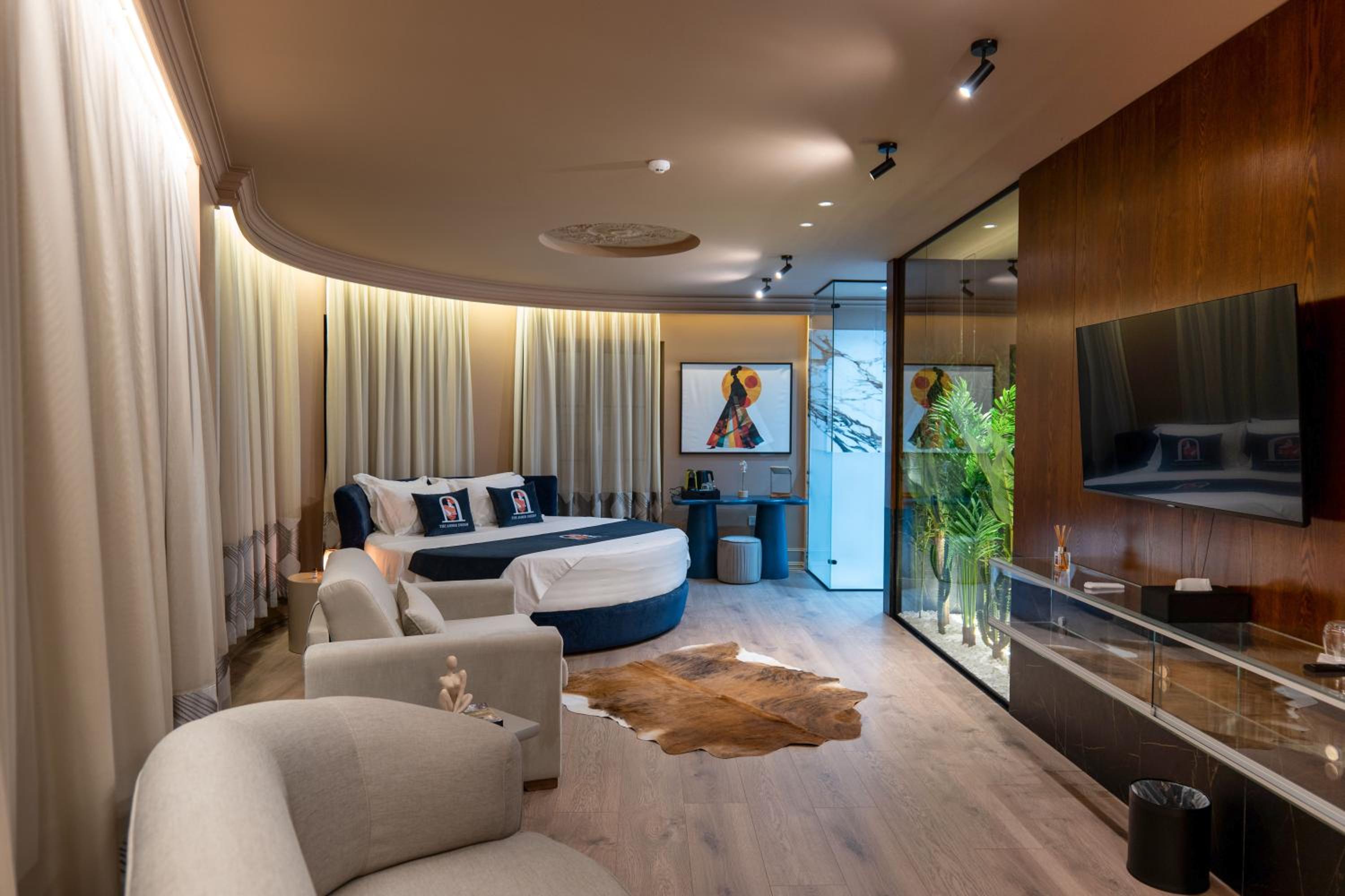Junior Suite with Balcony photo 2