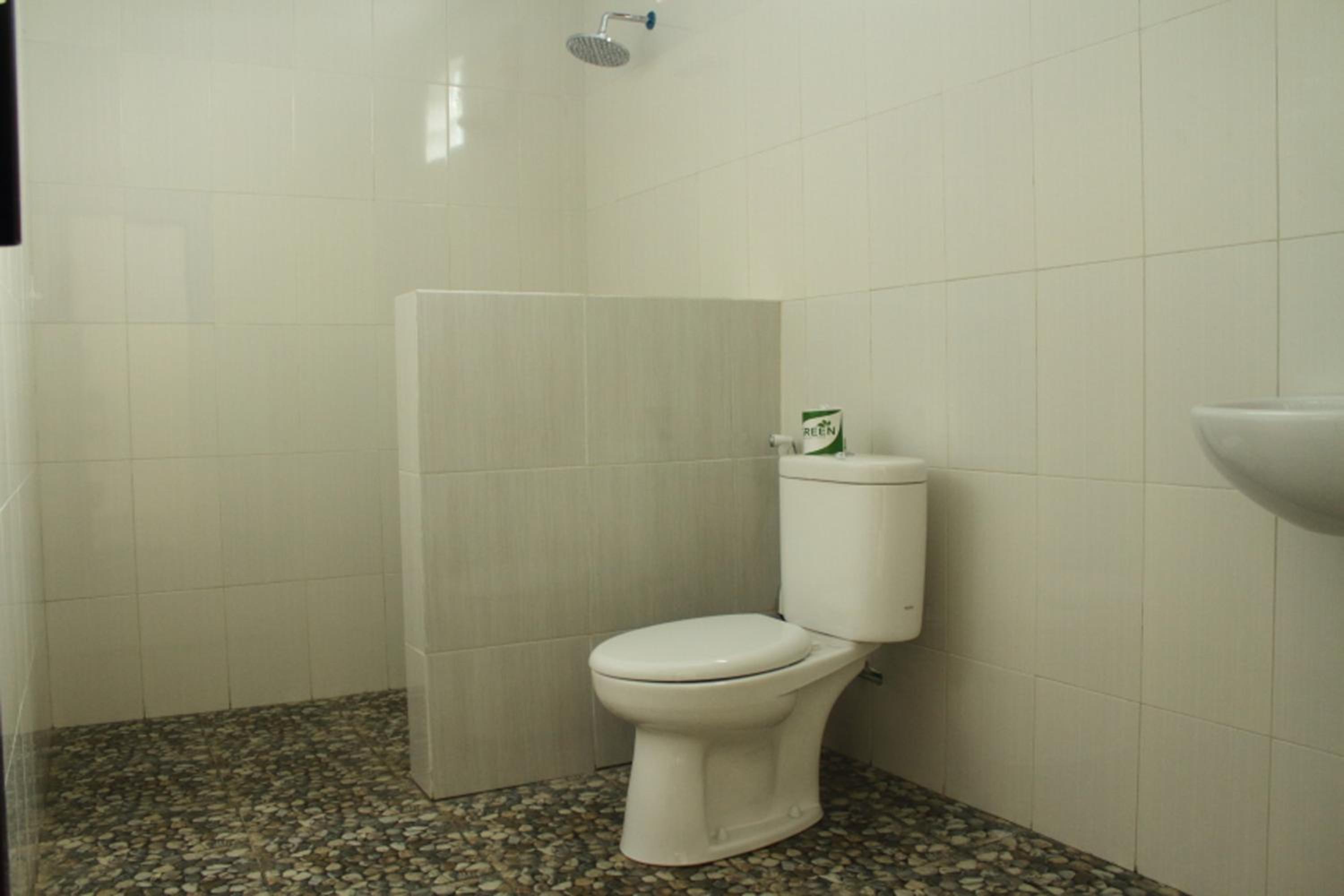 Bungalow (2 Adults) - Photo 7