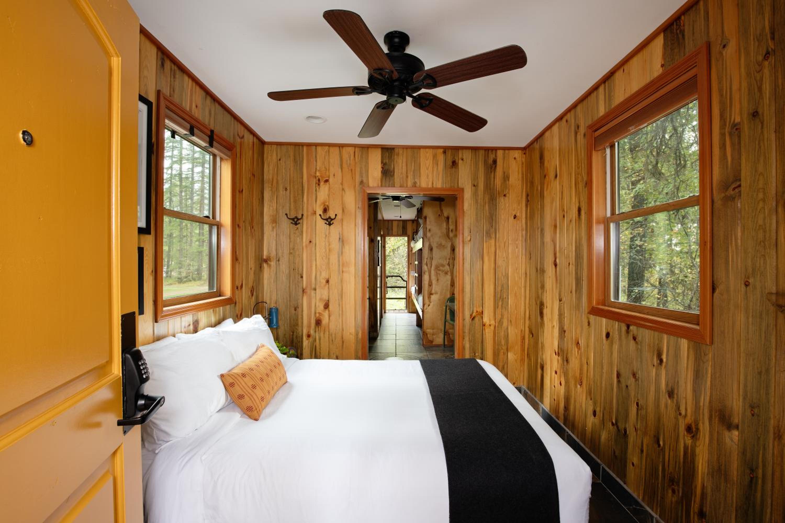 Deluxe Triple Room photo 2