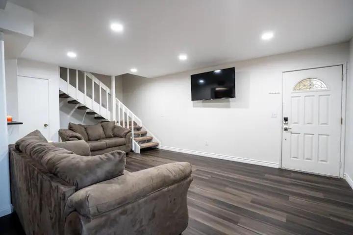 Two-Bedroom Apartment photo 2