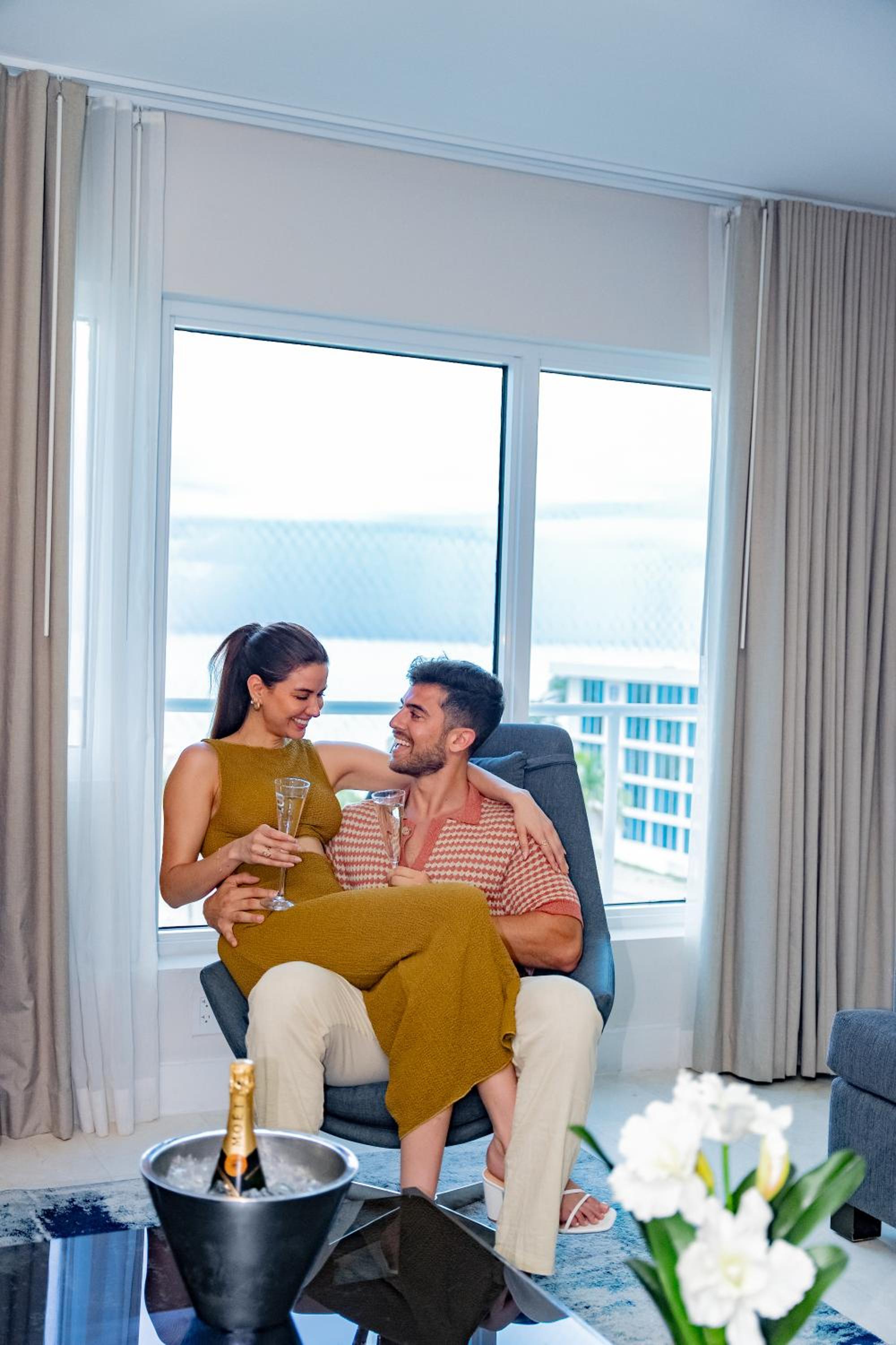 Suite - Photo 3