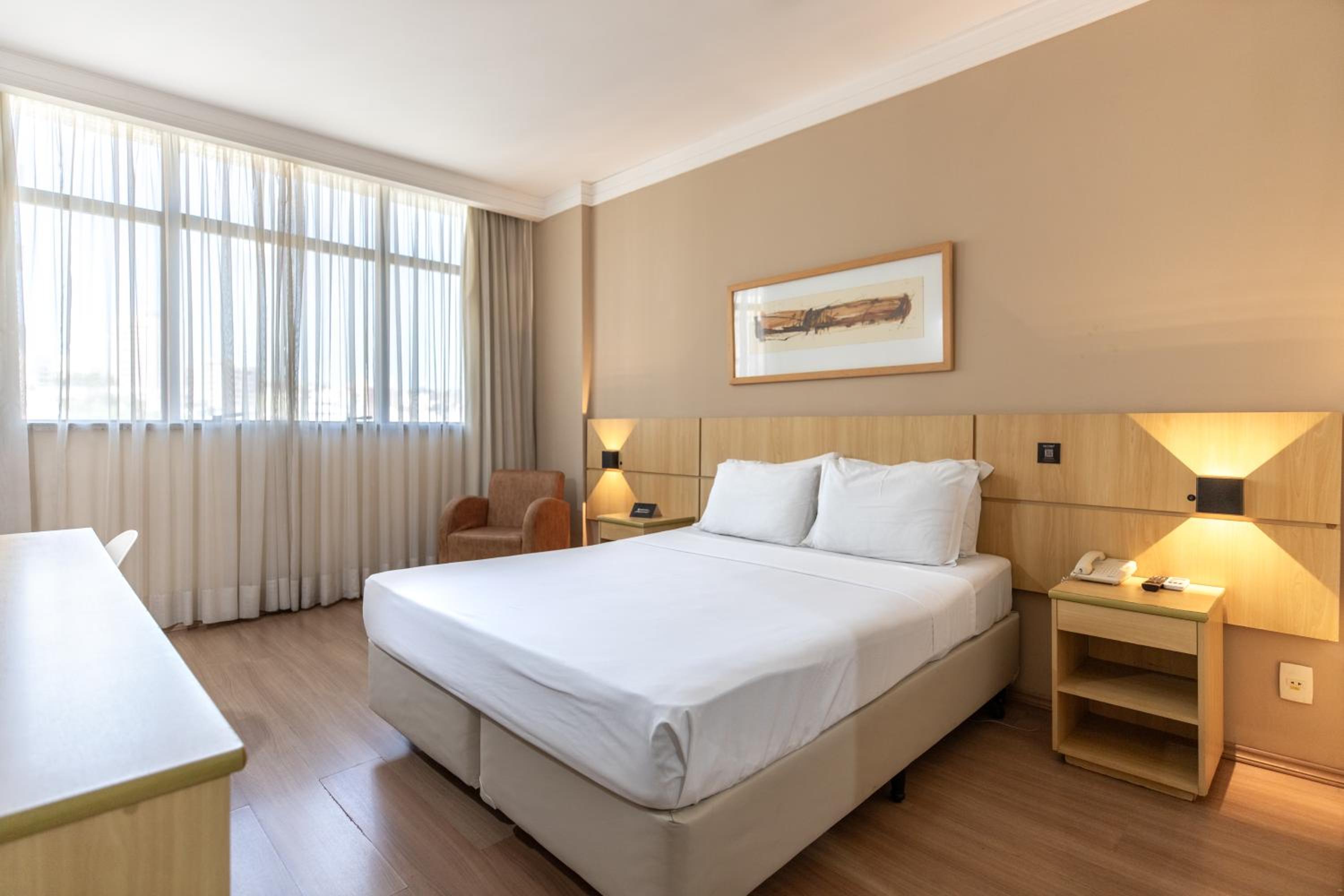Room with Queen Bed