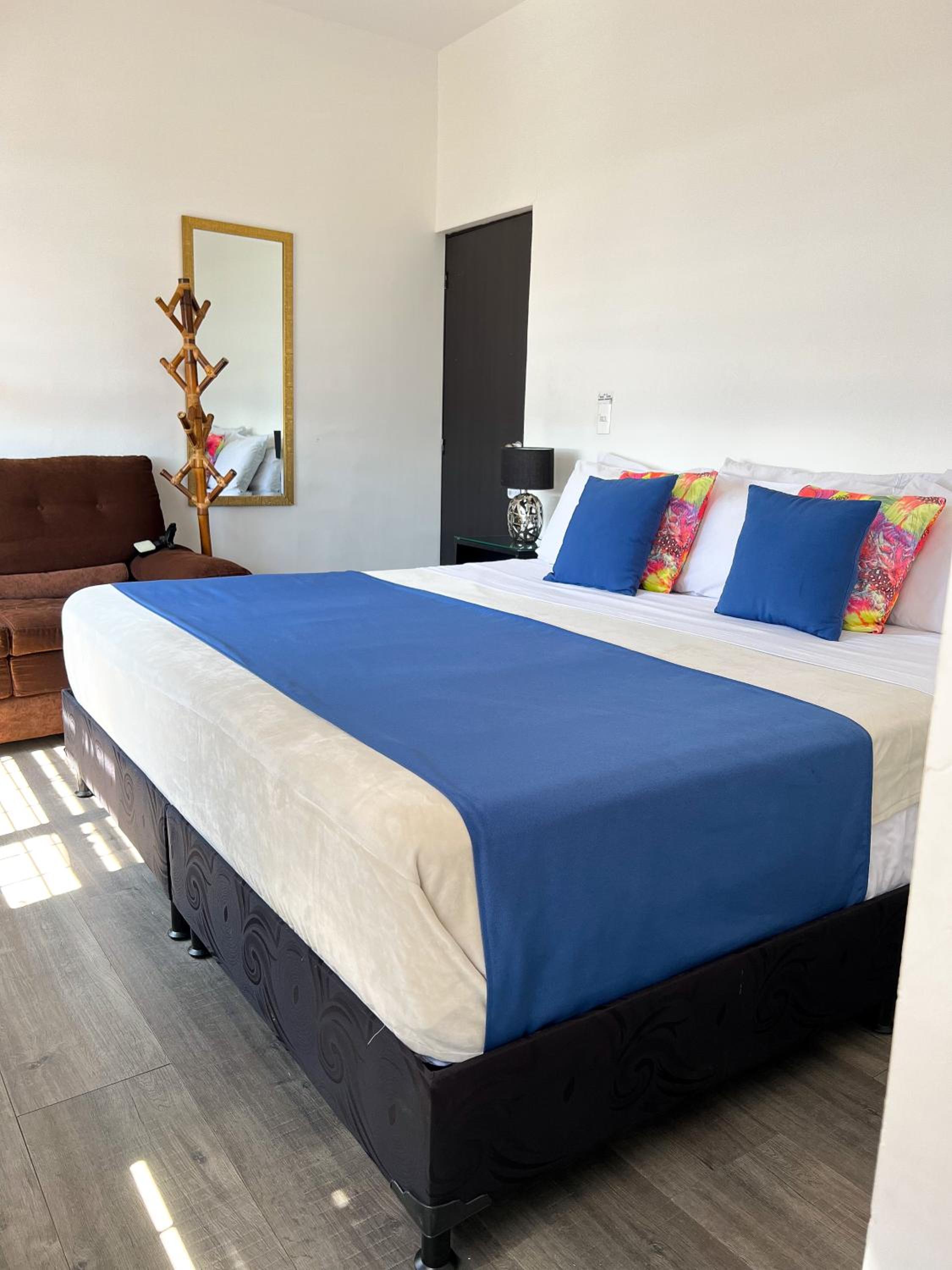 Deluxe King Room photo 1