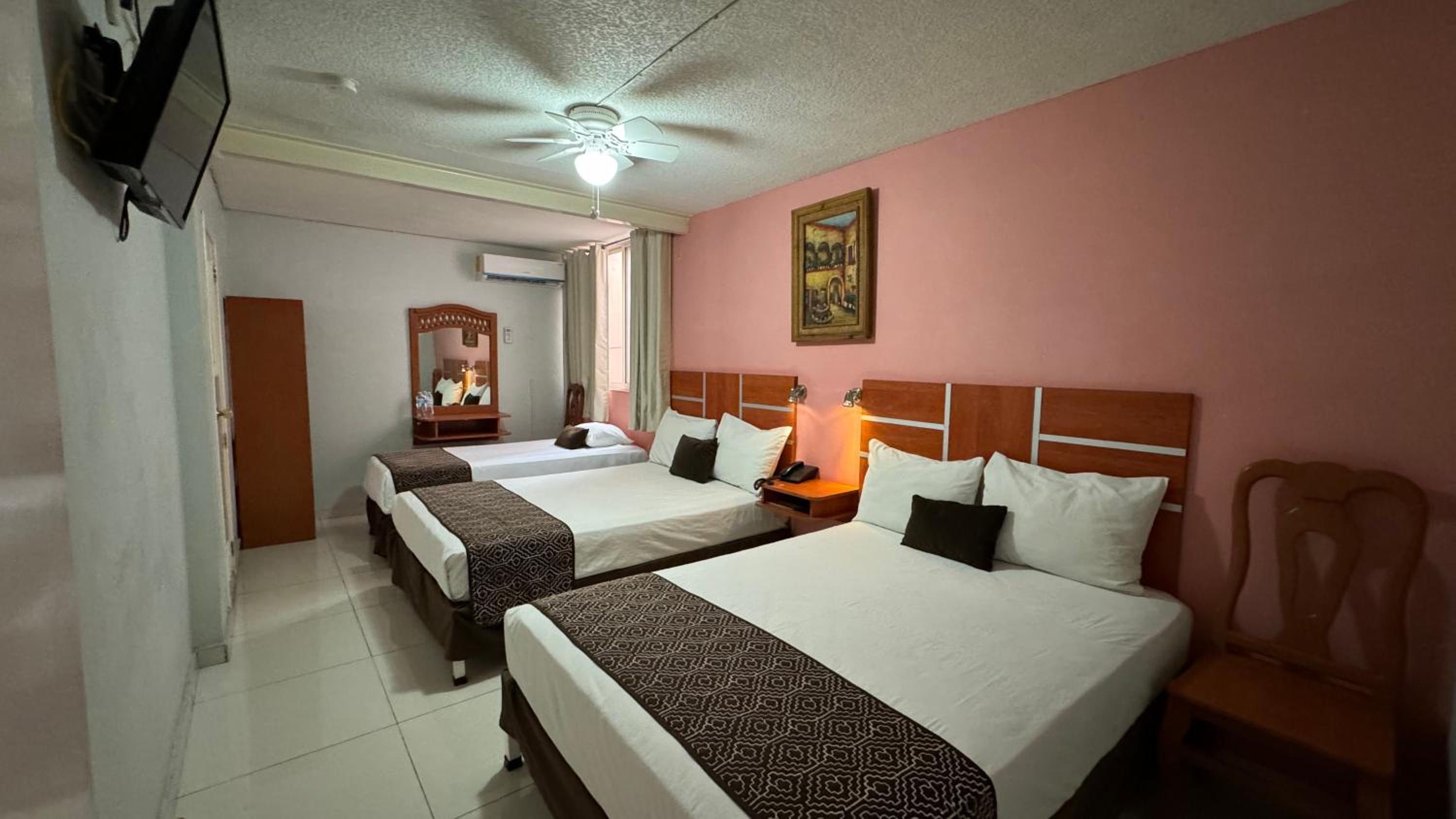Triple Room