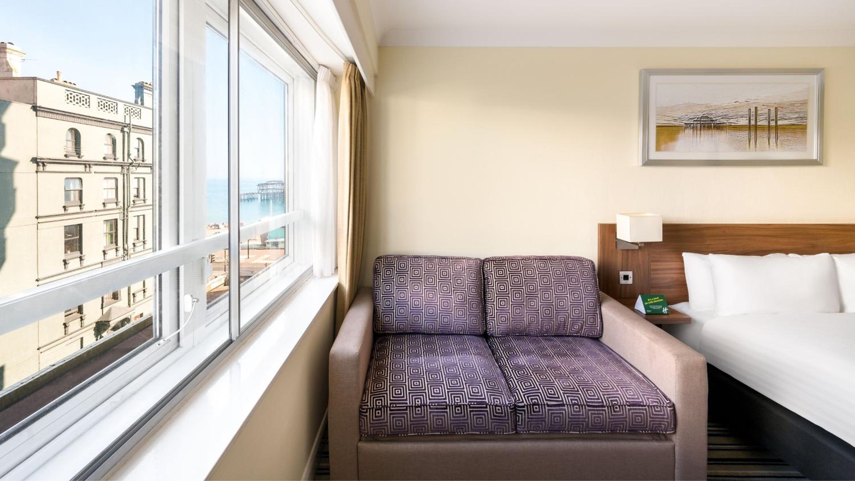 Premium Double Room with sofa bed - Photo 5