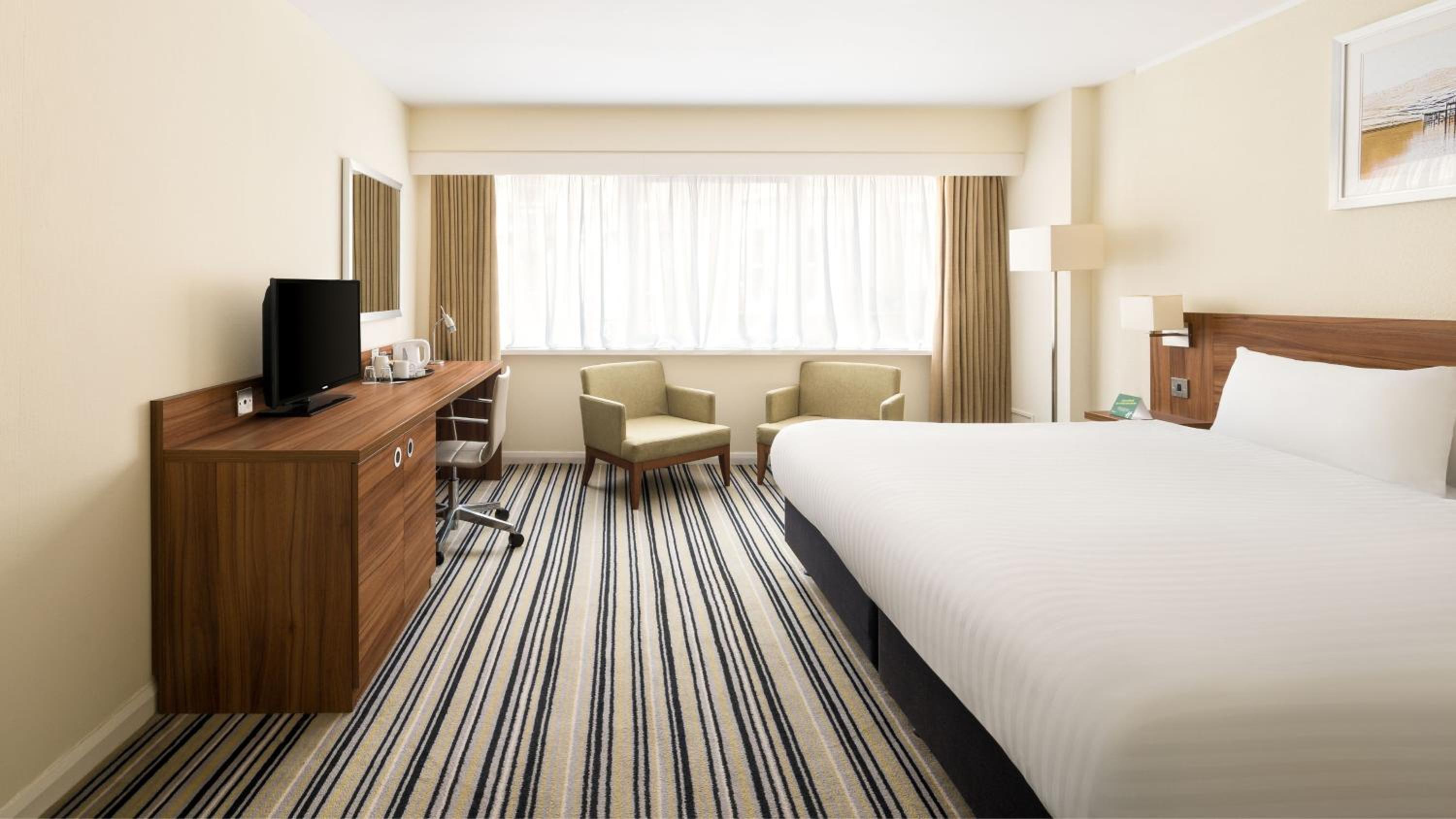 Standard King Room - Photo 3