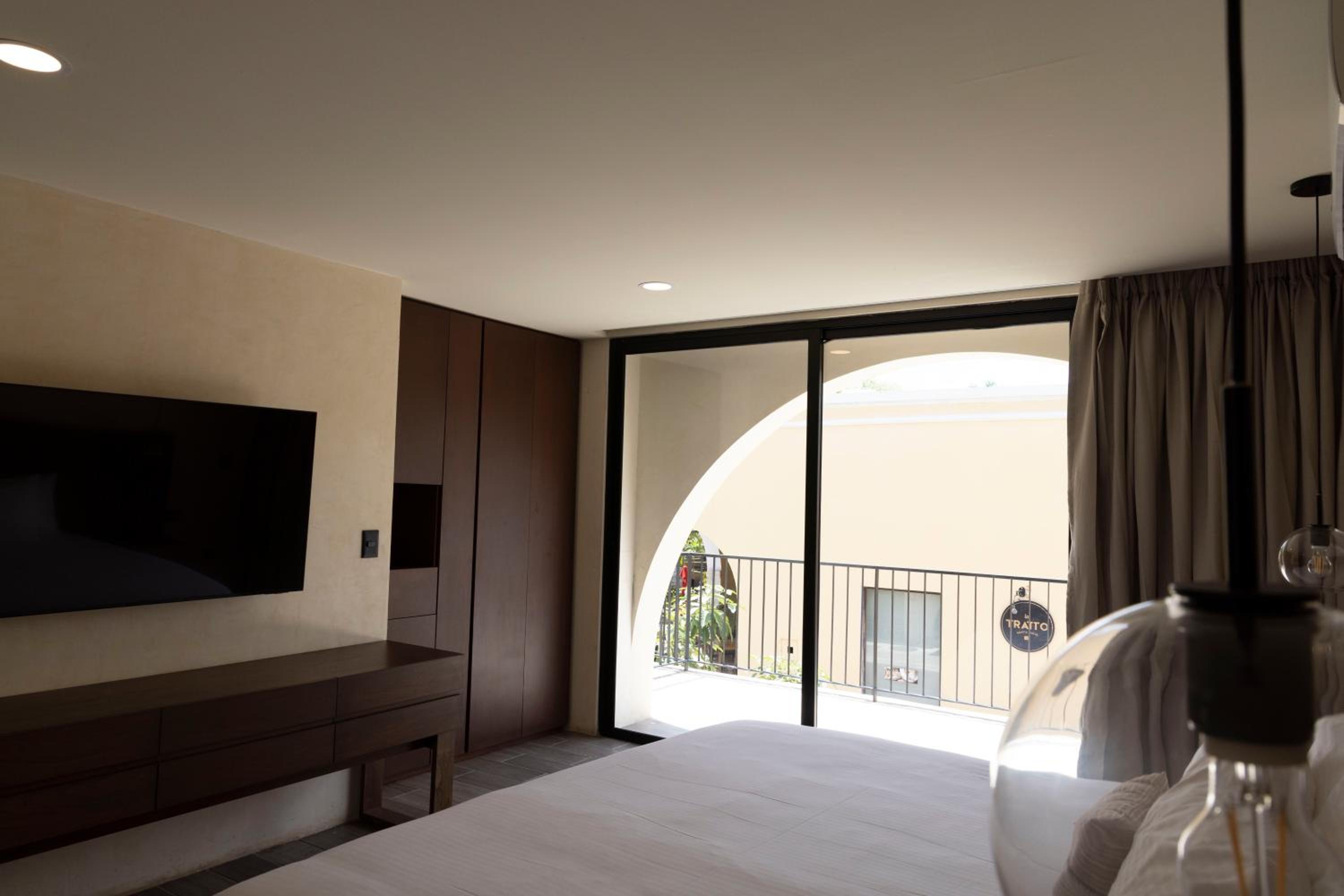 King Room with Balcony photo 2