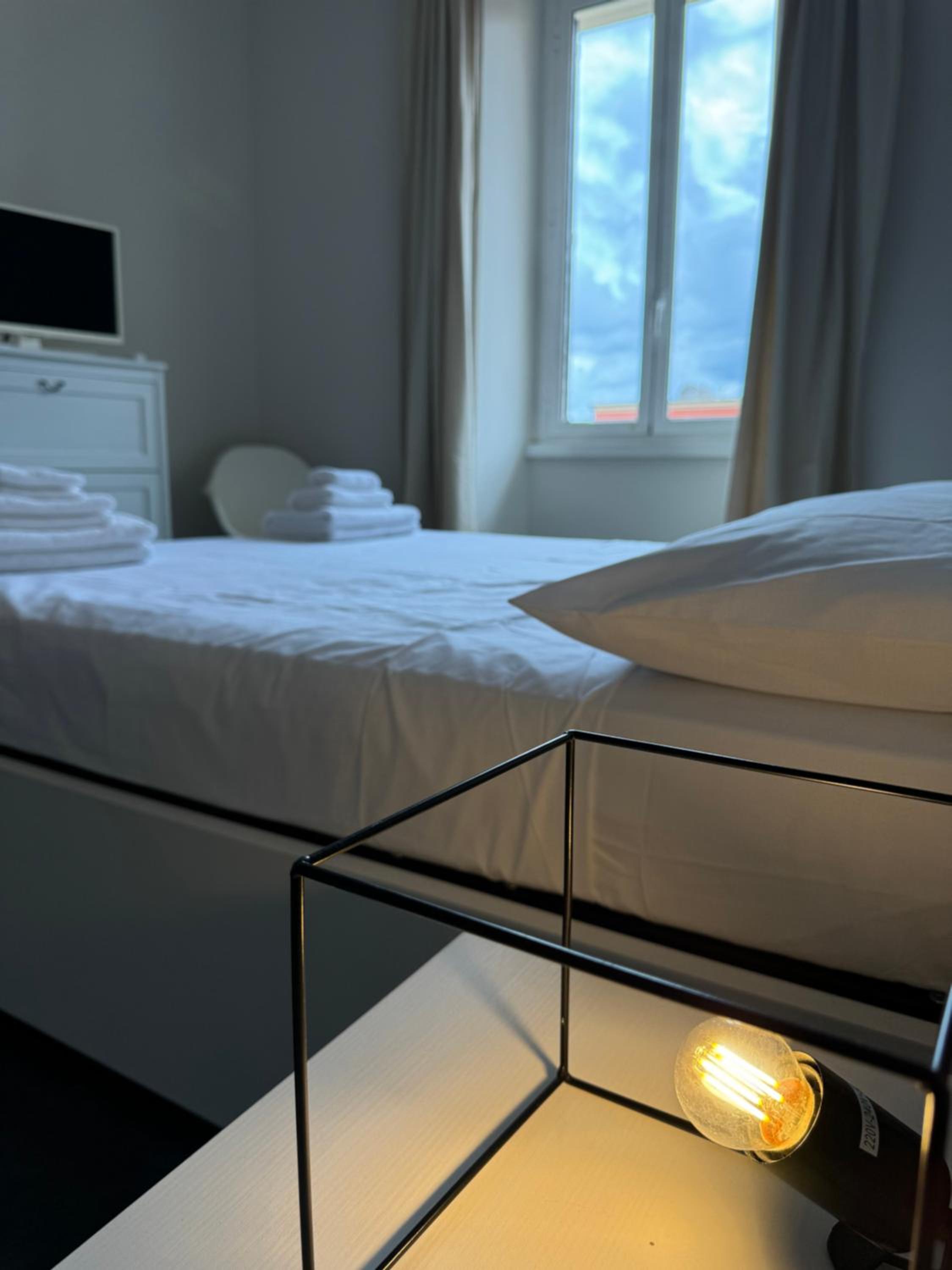 Superior One-Bedroom Apartment