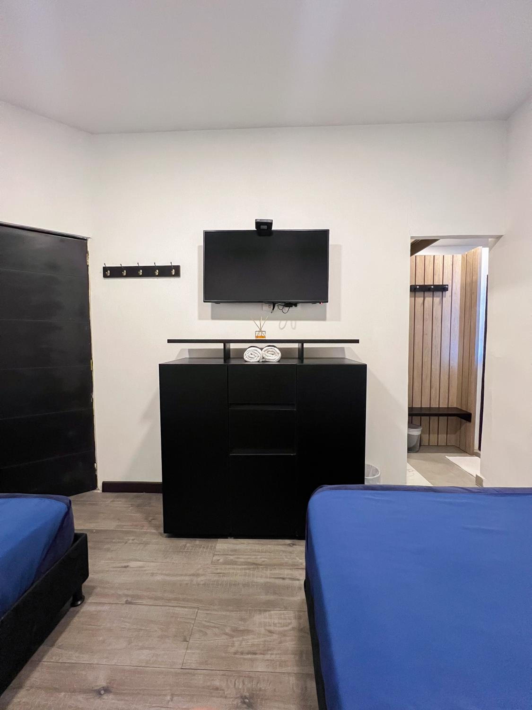 Deluxe Family Room photo 2