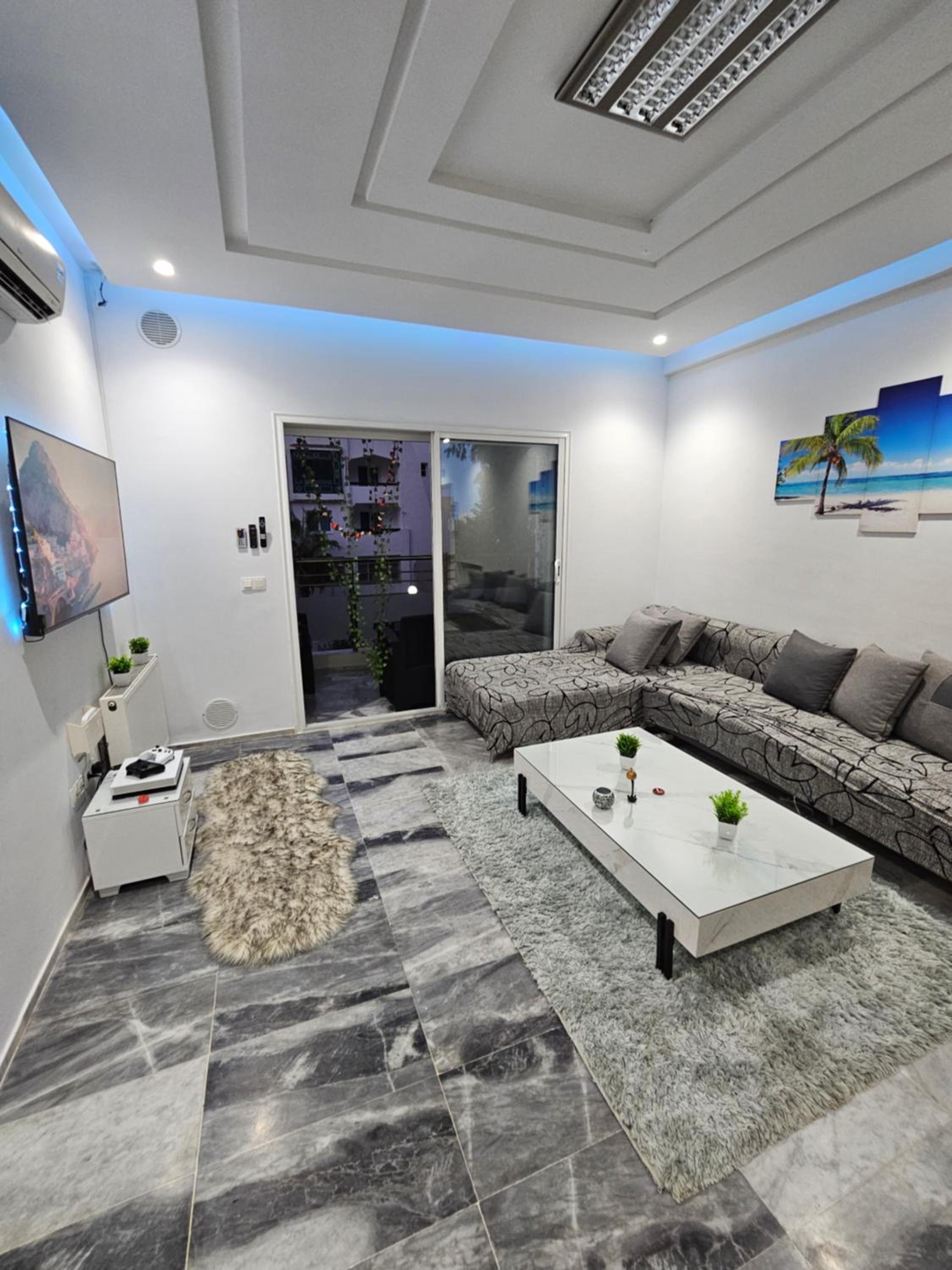 Two-Bedroom Deluxe Apartment with Balcony photo 1