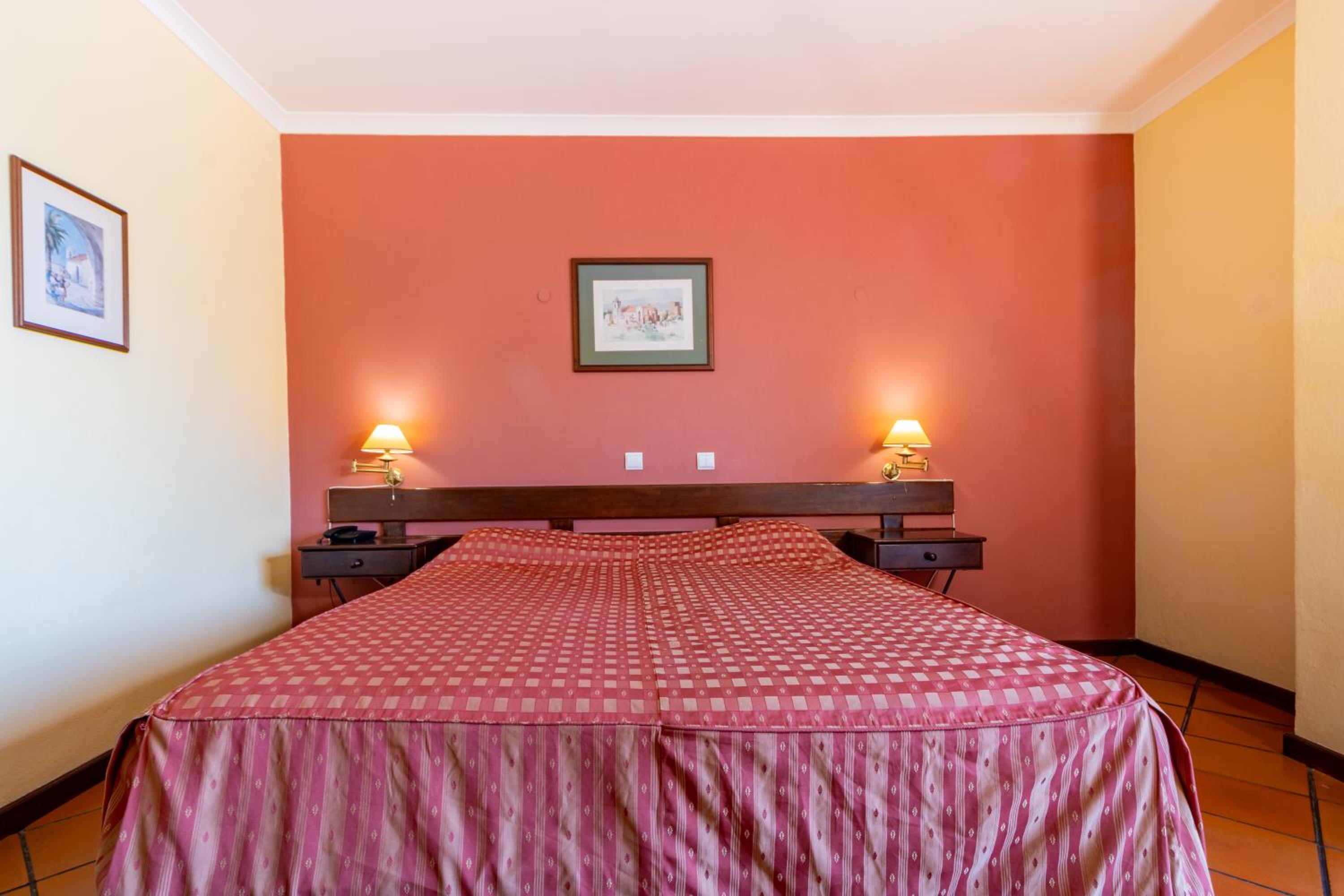 Double or Twin Room - Photo 1
